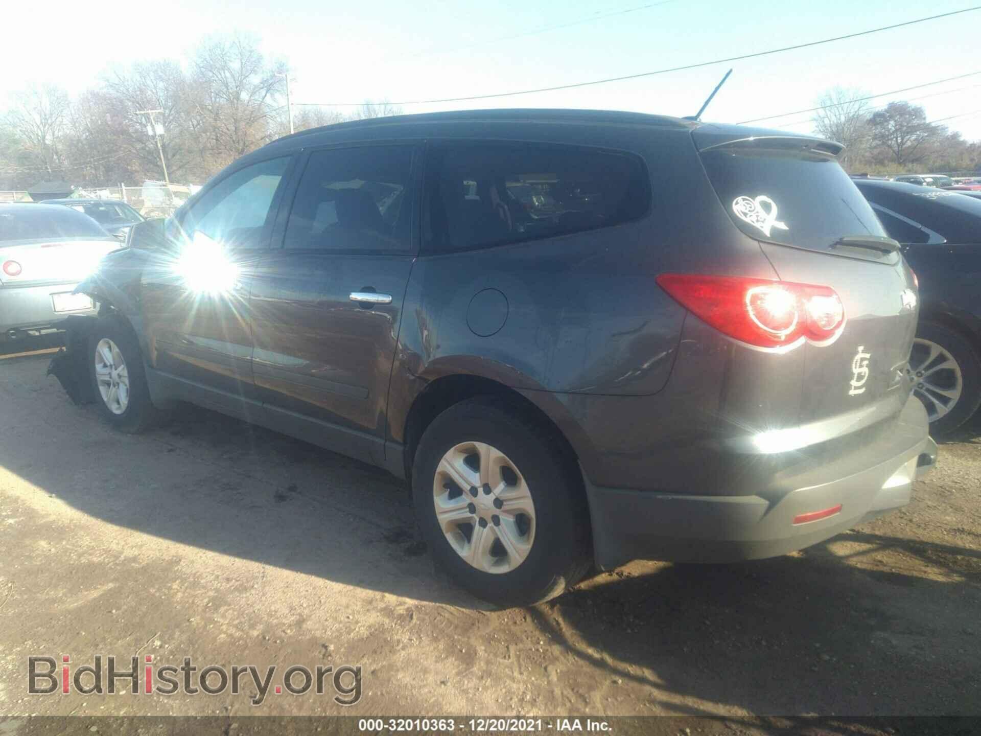 2012 CHEVROLET TRAVERSE - VIN: 1GNKRFED2CJ404811 - Фото 3
