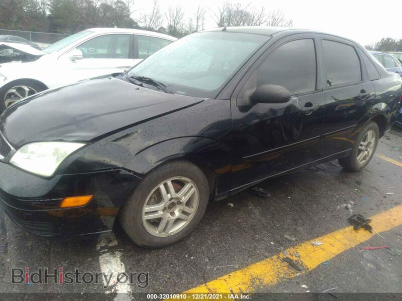 2006 Ford FOCUS (VIN 1FAFP34N56W247989) — photo 6 of 11