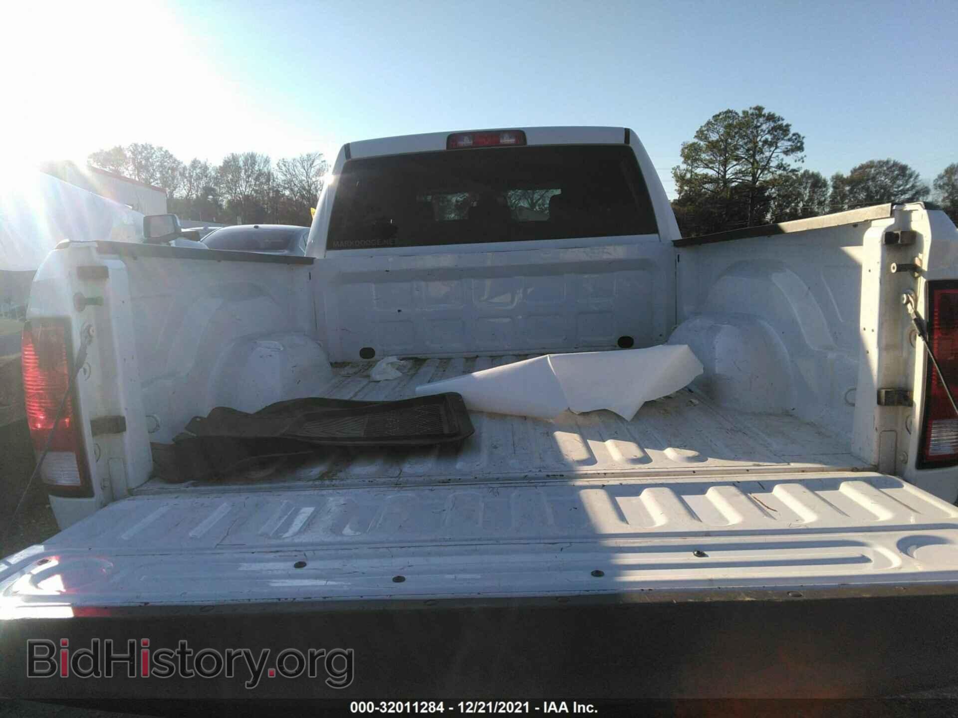 2018 RAM 1500 - VIN: 1C6RR6FG8JS100848 - Фото 8
