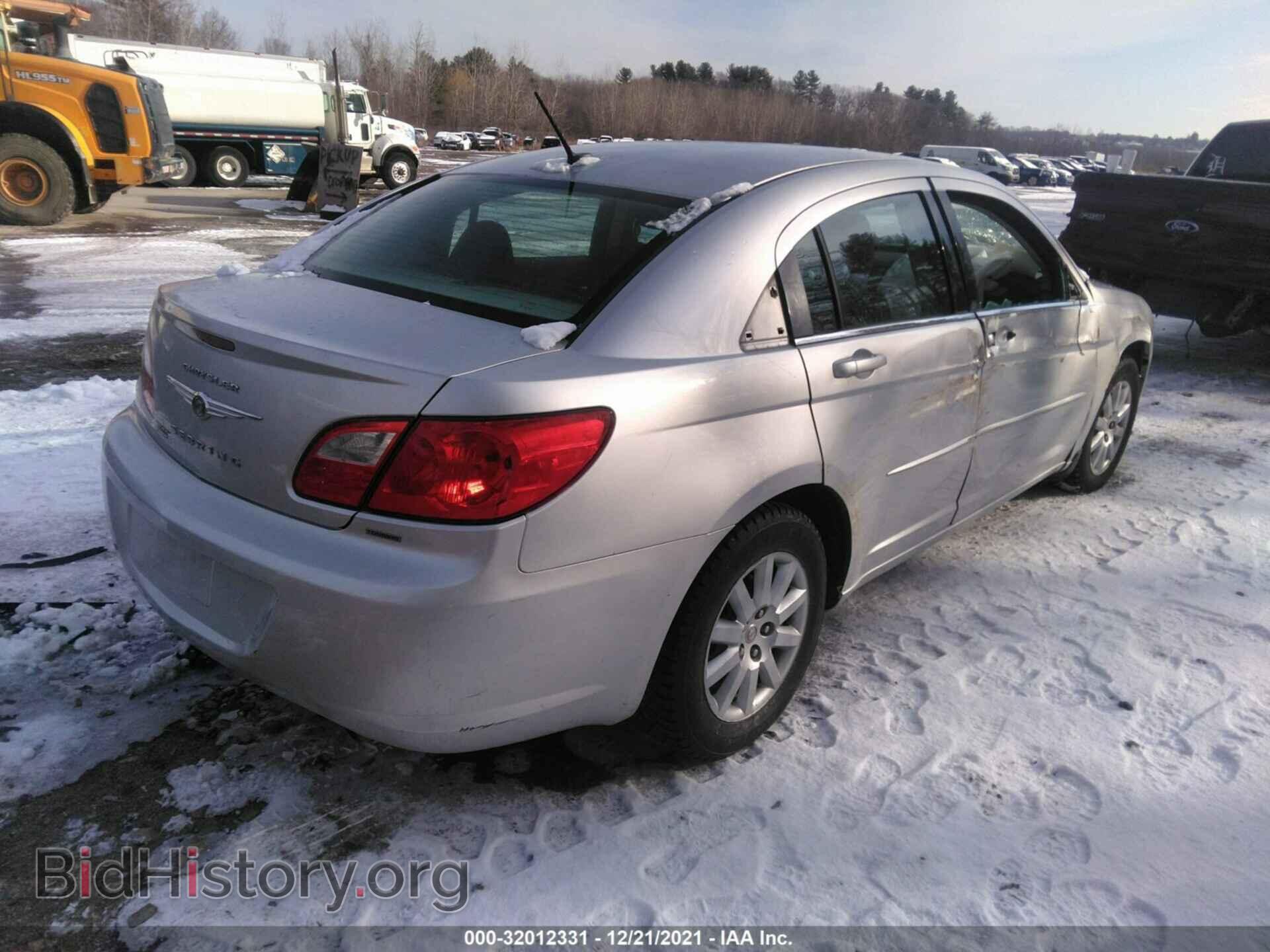 2010 CHRYSLER SEBRING - VIN: 1C3CC4FBXAN146774 - Фото 4