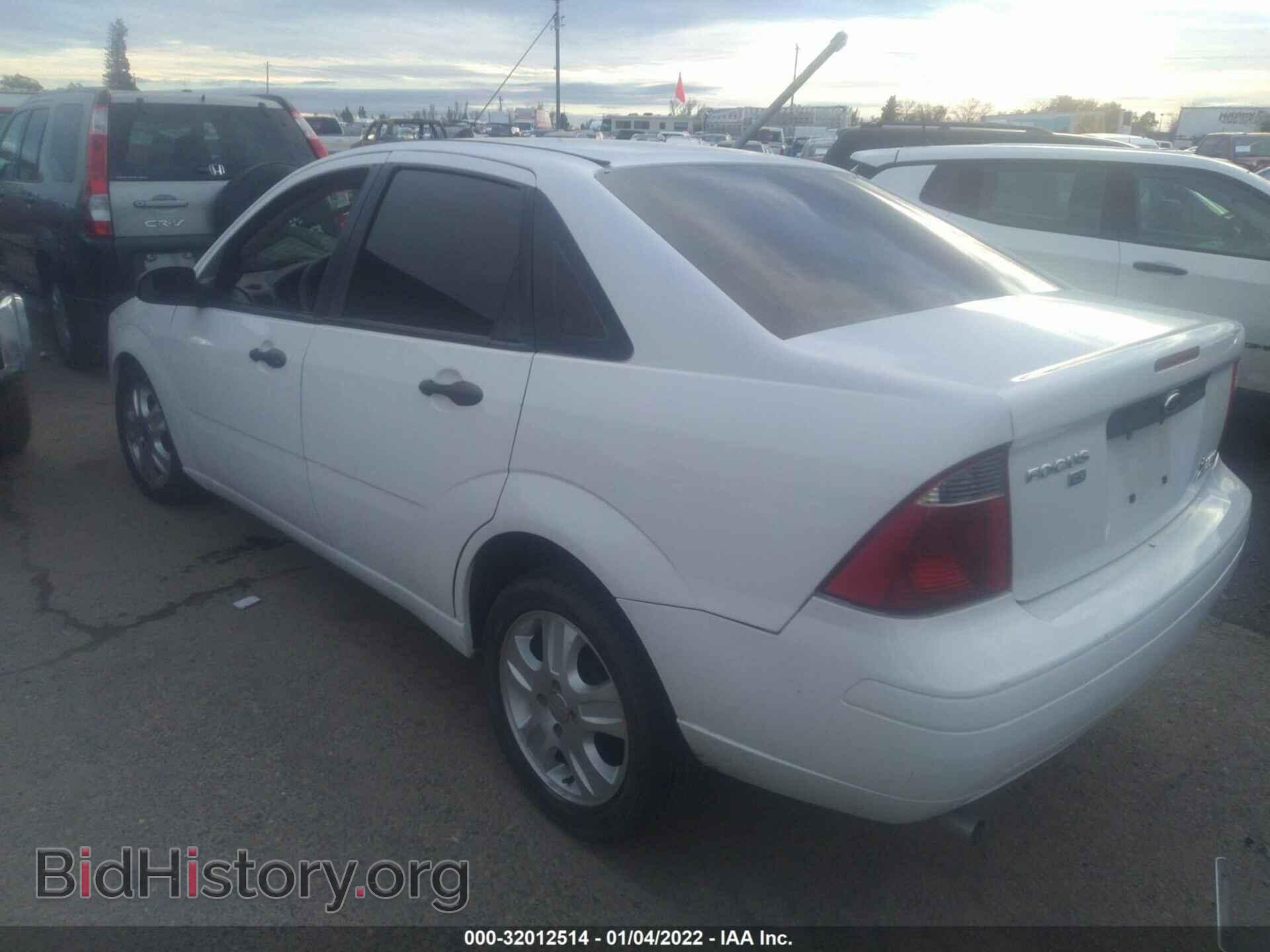 2007 FORD FOCUS - VIN: 1FAFP34N67W166002 - Фото 3