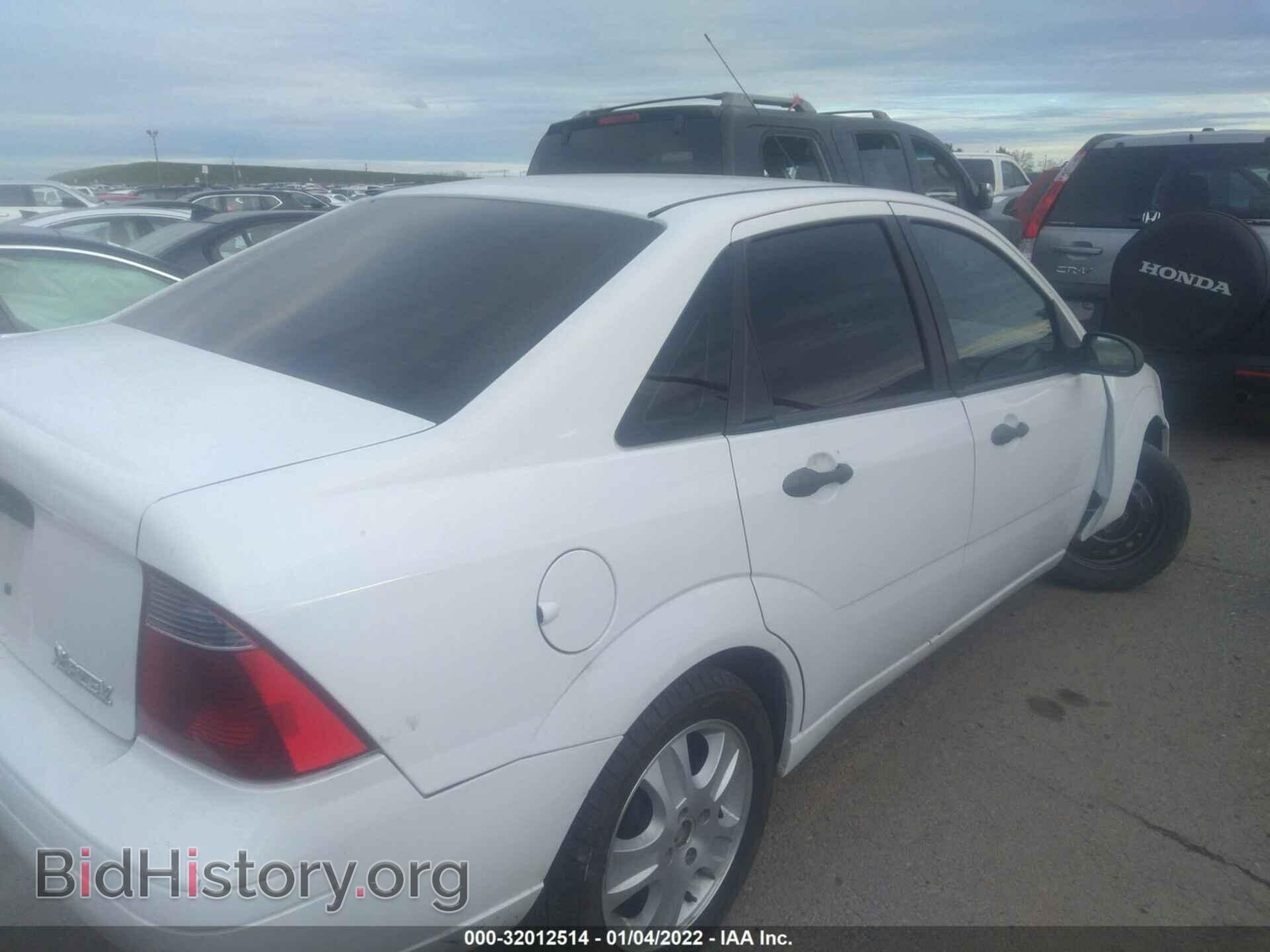 2007 FORD FOCUS - VIN: 1FAFP34N67W166002 - Фото 4