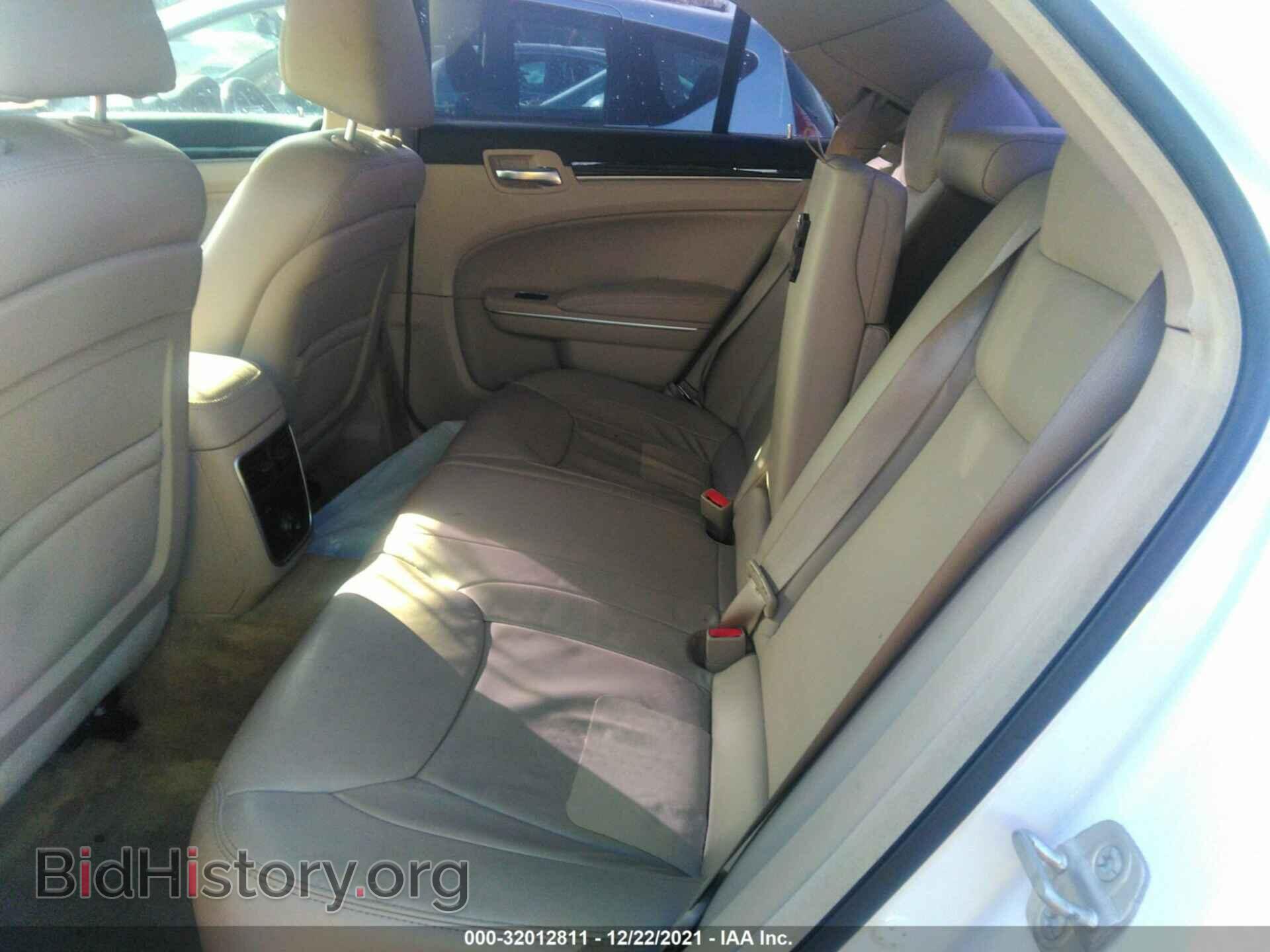 2014 CHRYSLER 300 - VIN: 2C3CCAAG5EH184302 - Фото 8