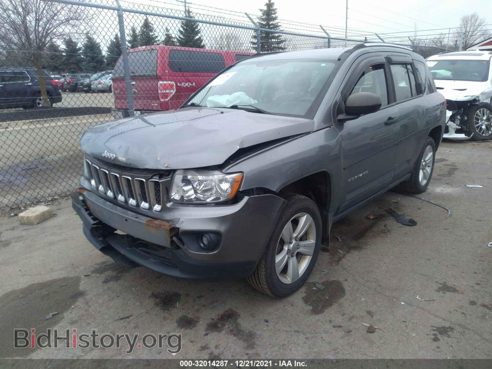 2011 JEEP COMPASS - VIN: 1J4NT4FB9BD284327 - Фото 2