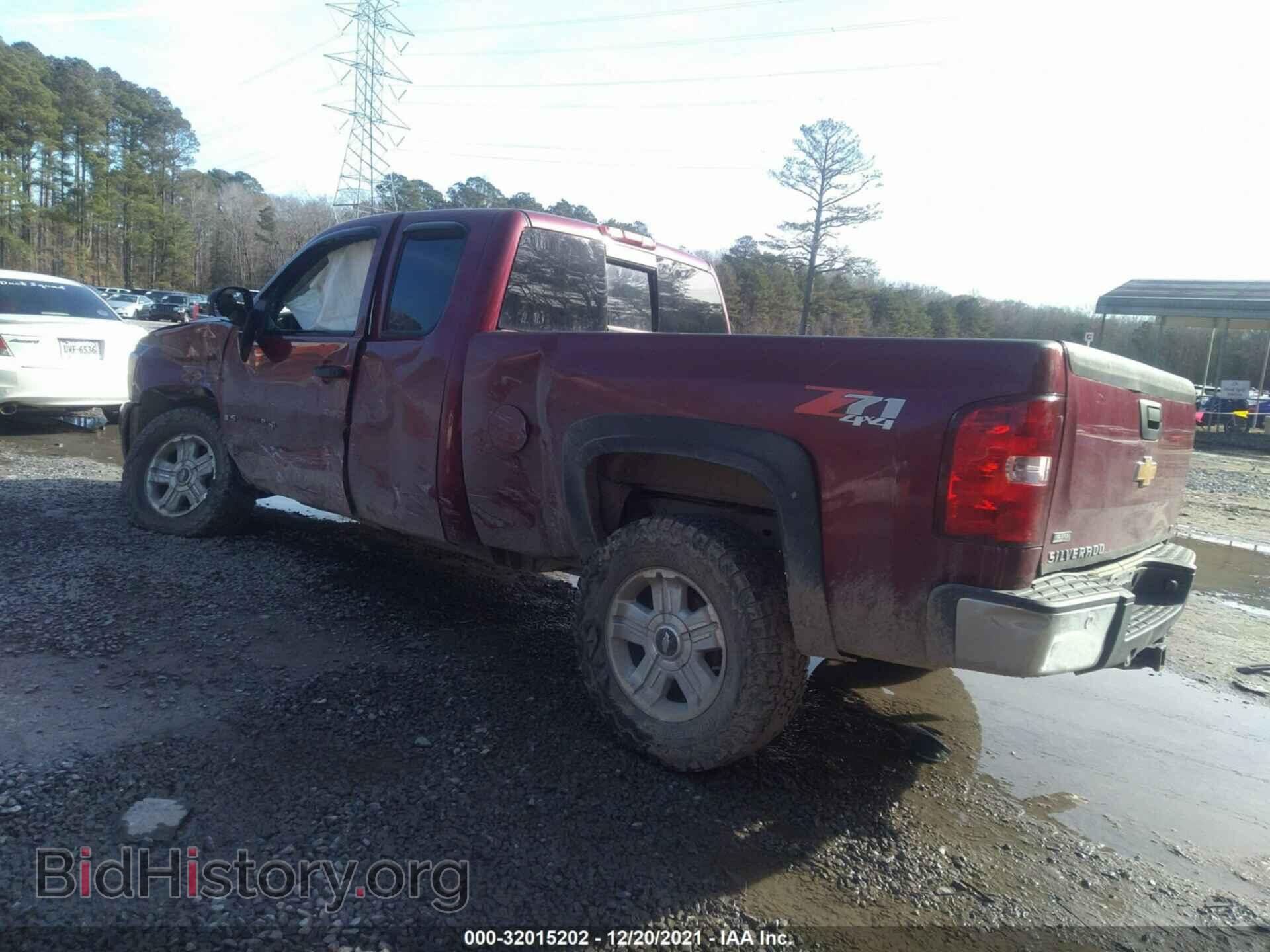 2007 CHEVROLET SILVERADO 1500 - VIN: 2GCEK190071509173 - Фото 3