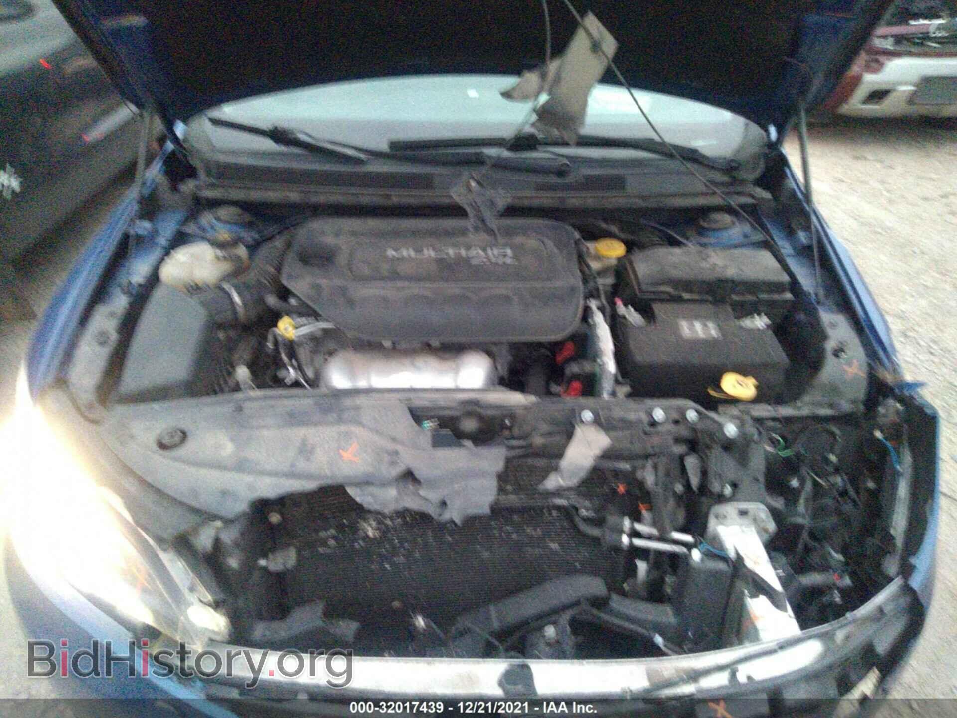 2015 CHRYSLER 200 - VIN: 1C3CCCAB3FN634960 - Фото 10