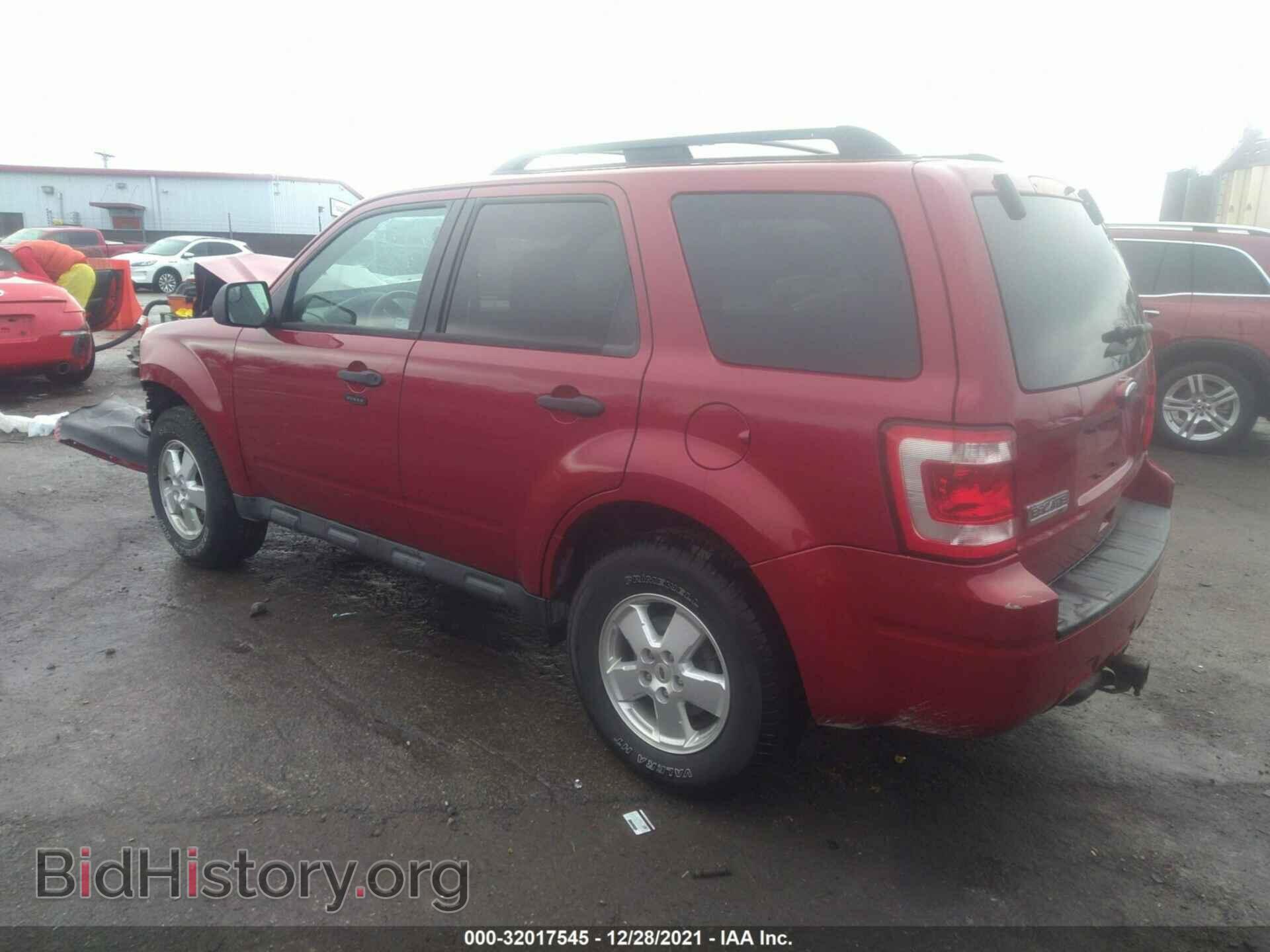 2011 FORD ESCAPE - VIN: 1FMCU9D79BKB75332 - Фото 3