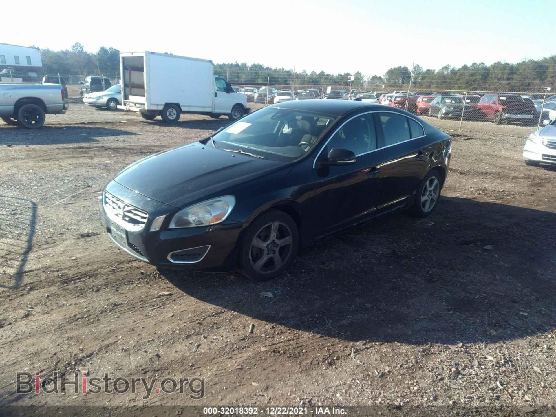 2012 VOLVO S60 - VIN: YV1622FS3C2041833 - Фото 2