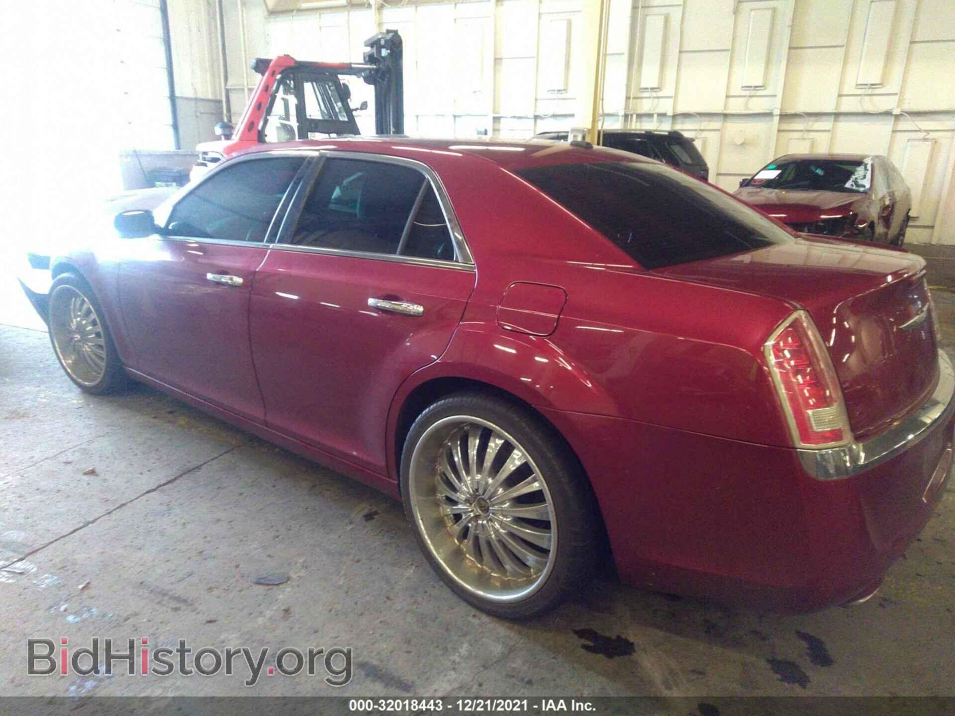 2012 CHRYSLER 300 - VIN: 2C3CCACG9CH249114 - Фото 3