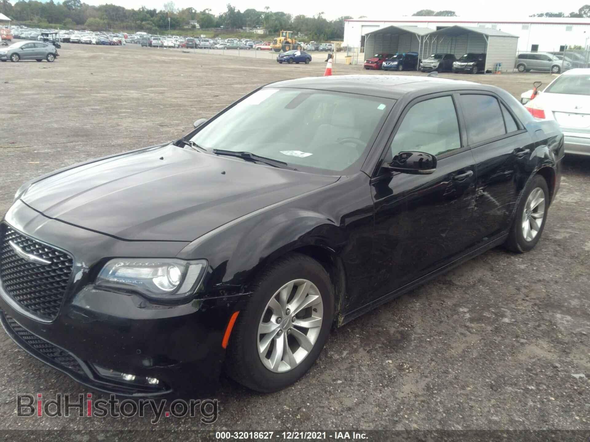 2017 CHRYSLER 300 - VIN: 2C3CCABG9HH627084 - Фото 6
