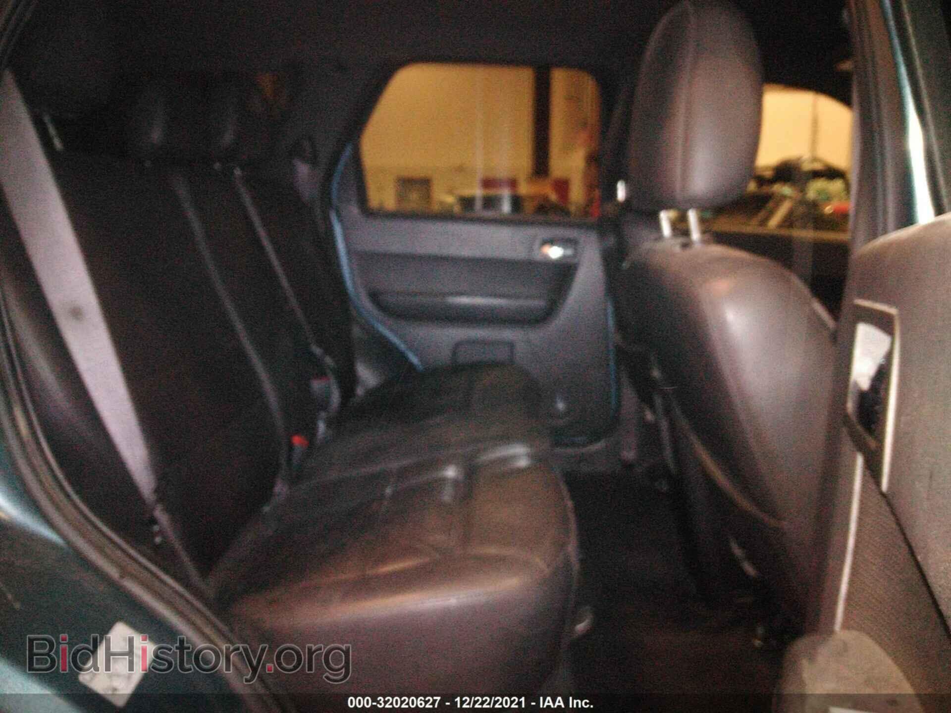 2011 FORD ESCAPE - VIN: 1FMCU9EG4BKC23835 - Фото 8