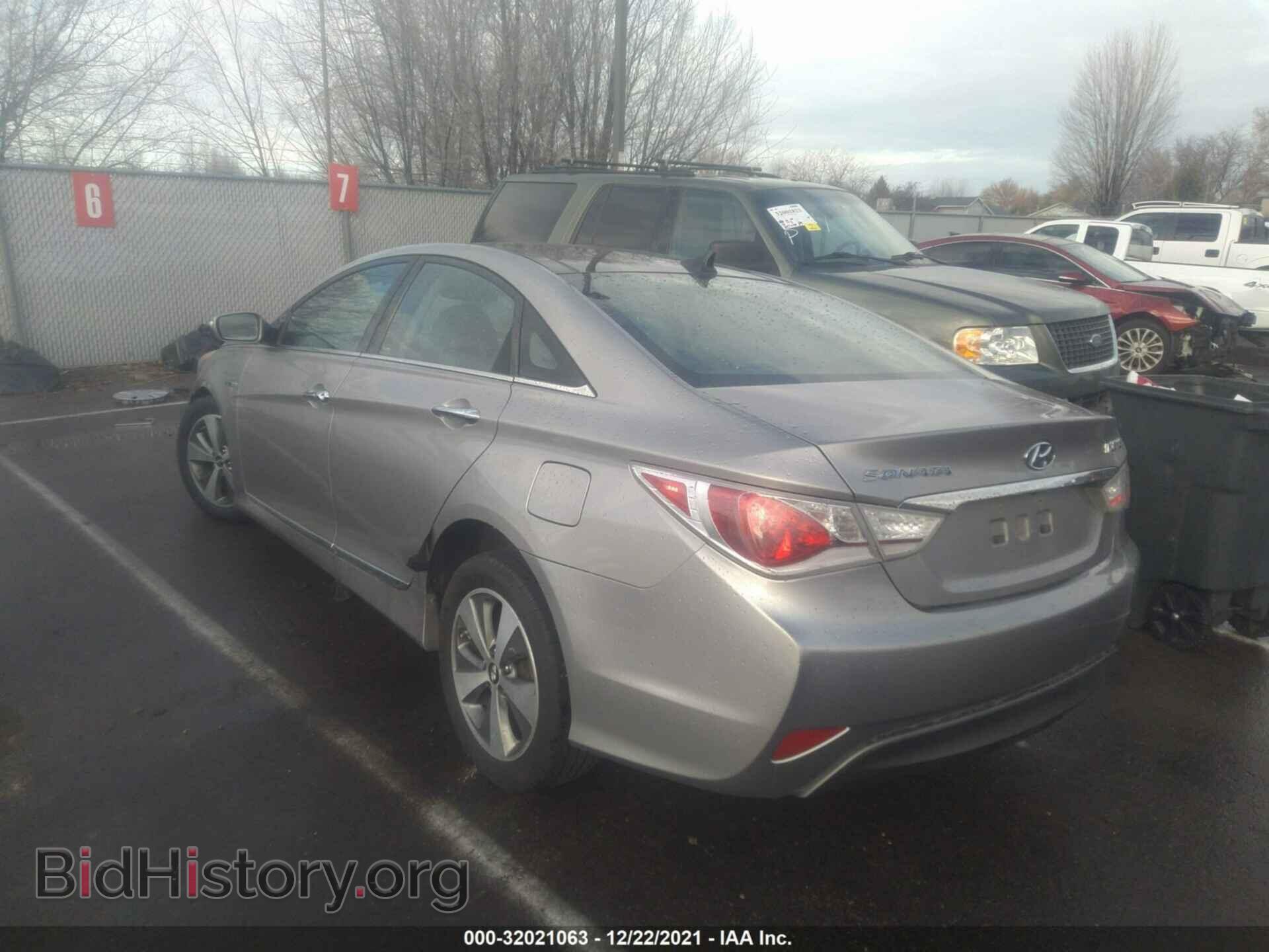 2011 HYUNDAI SONATA - VIN: KMHEC4A42BA008311 - Фото 3