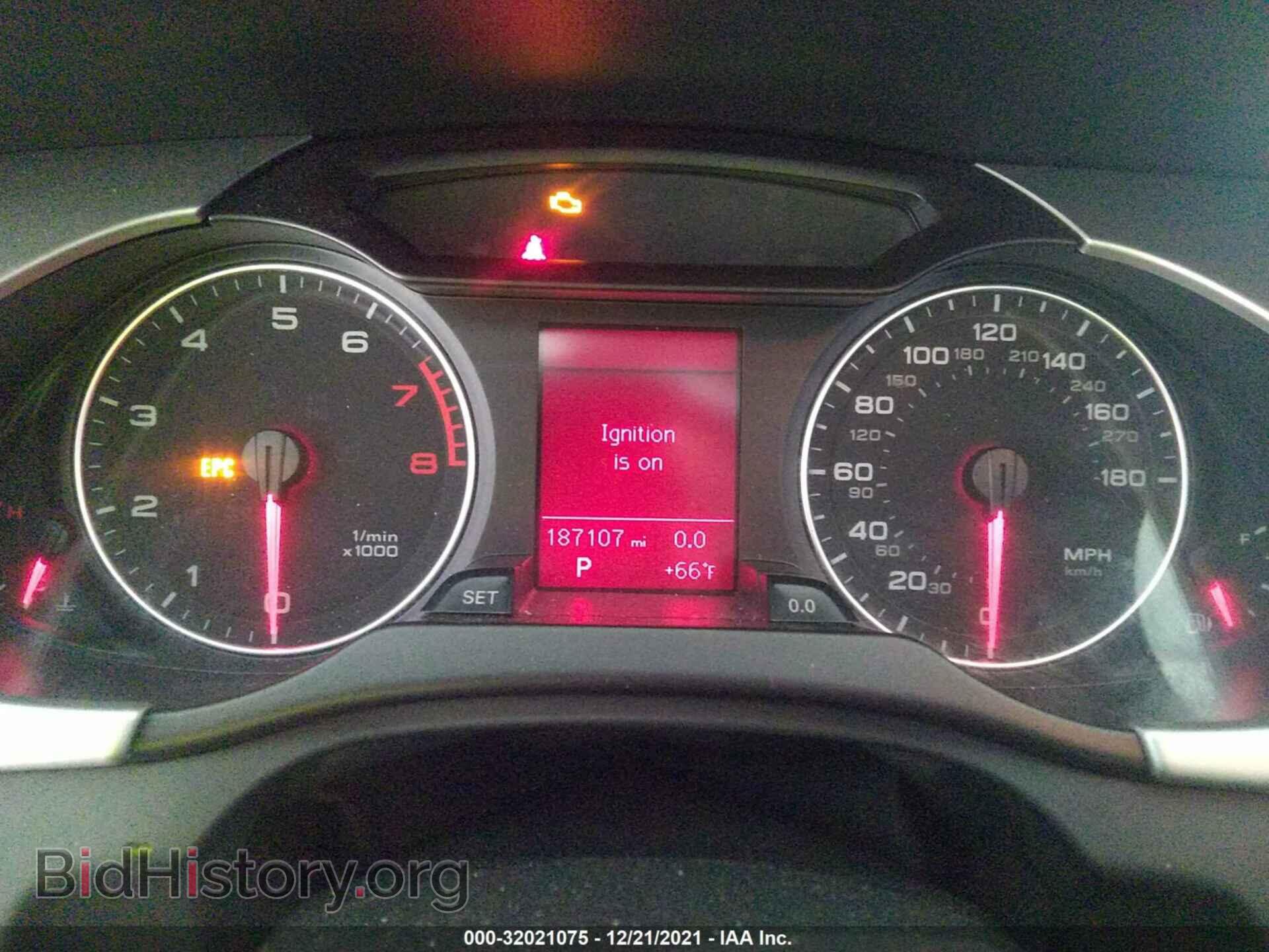 2010 AUDI A4 - VIN: WAUBFAFL0AN011306 - Фото 7