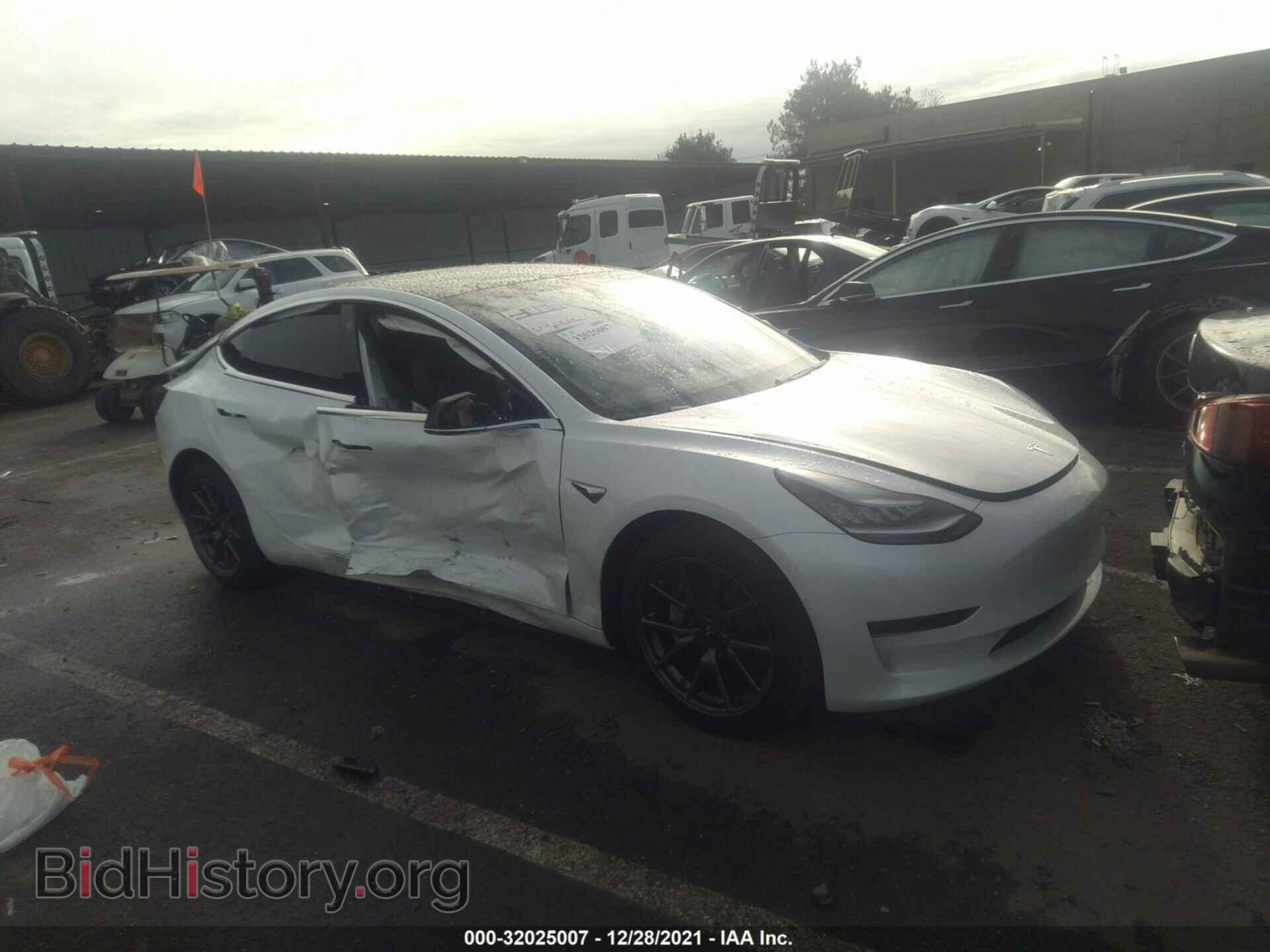 Фотография 5YJ3E1EB1LF666112 - TESLA MODEL 3 2020