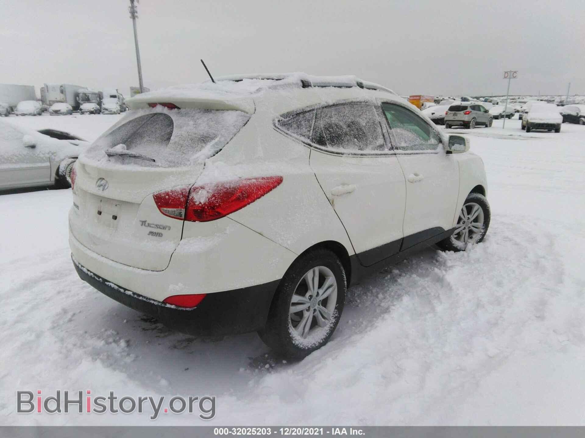 2012 HYUNDAI TUCSON - VIN: KM8JUCAC5CU542996 - Фото 4