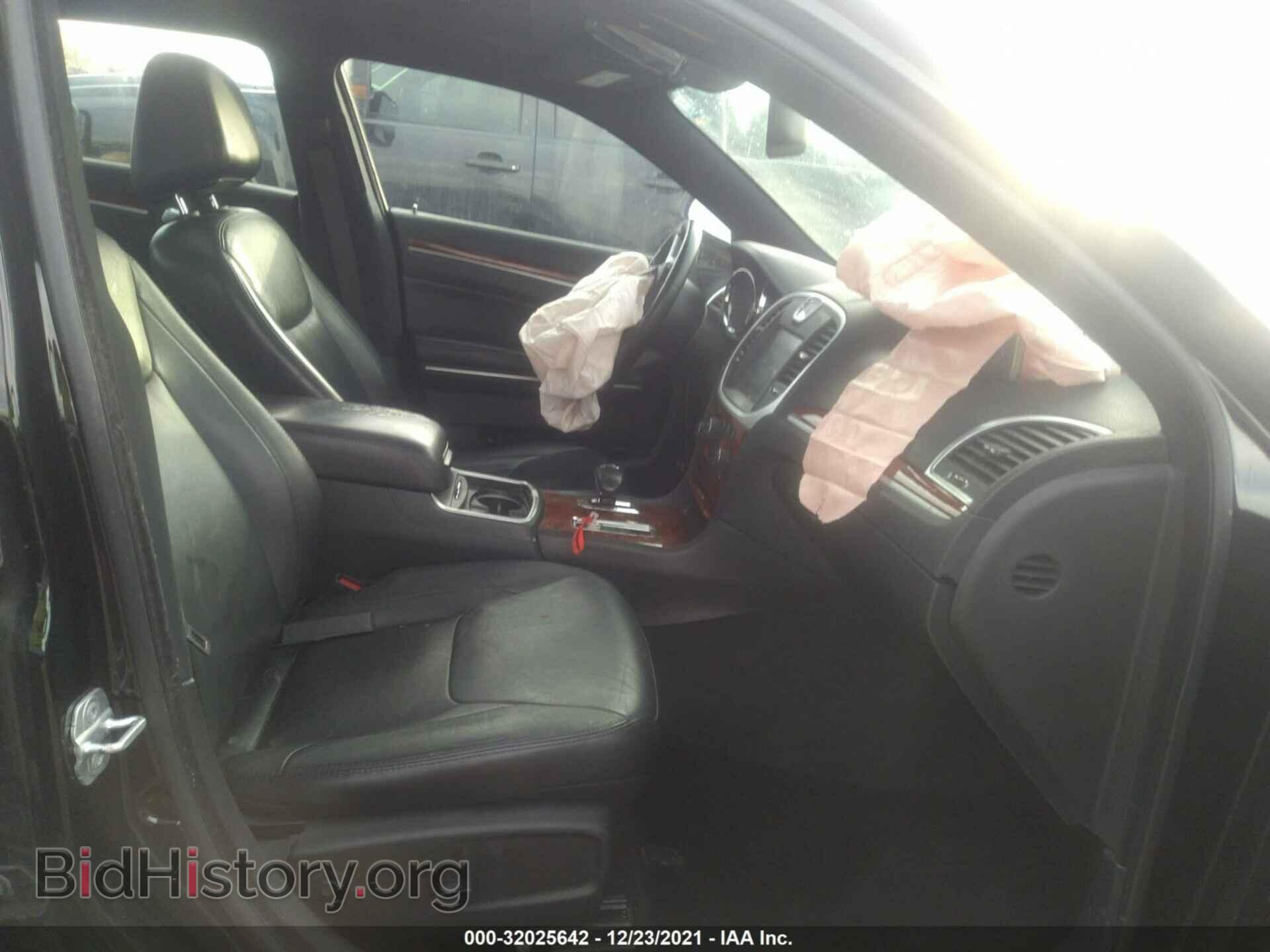 2013 CHRYSLER 300 - VIN: 2C3CCAAG0DH699349 - Фото 5