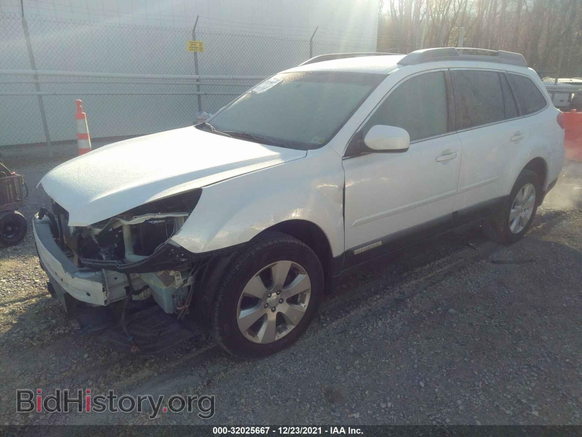 2011 SUBARU OUTBACK - VIN: 4S4BRBCC6B3425123 - Фото 2