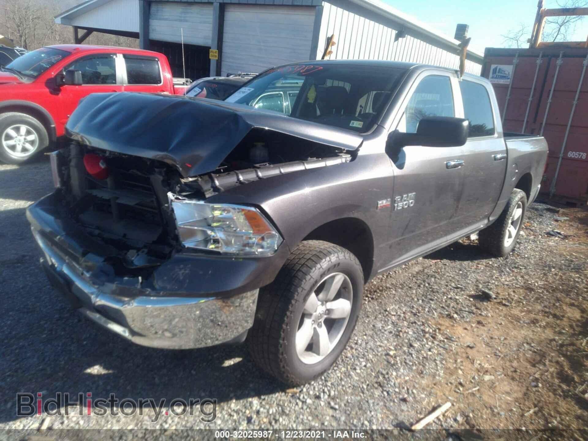 2018 RAM 1500 - VIN: 1C6RR7LT2JS266855 - Фото 2