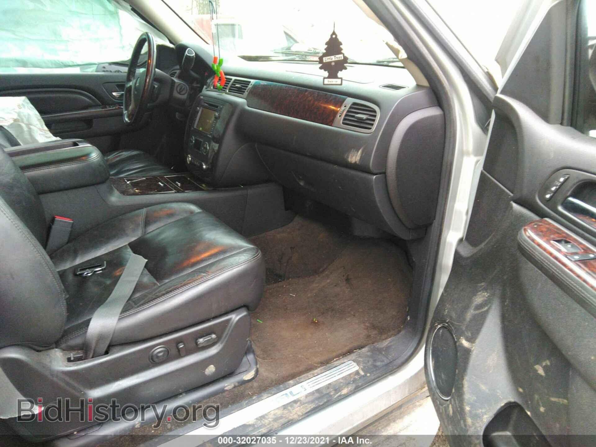 2011 GMC YUKON XL - VIN: 1GKS2MEF4BR391504 - Фото 5