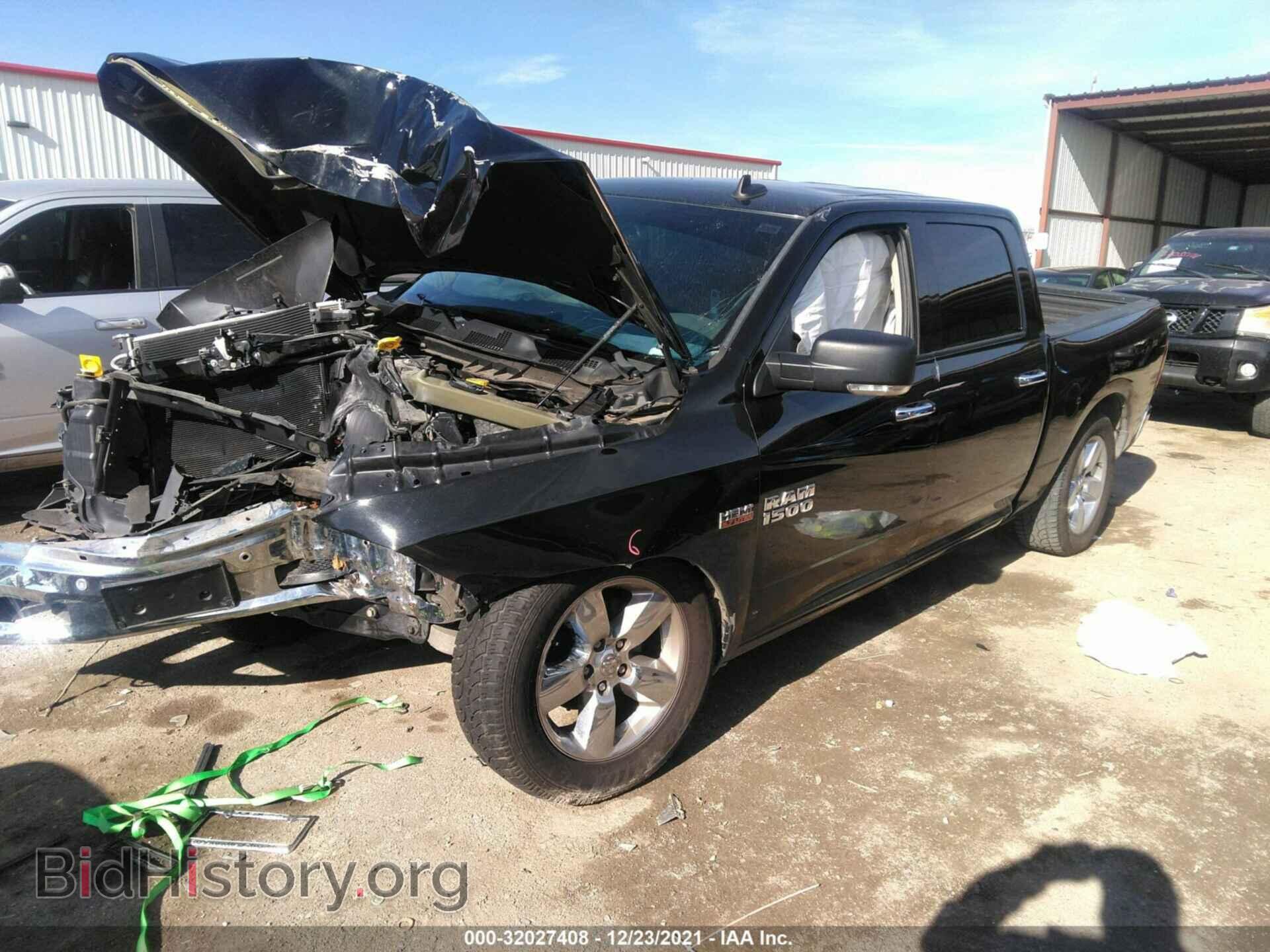 2017 RAM 1500 - VIN: 3C6RR6LT2HG721697 - Фото 2