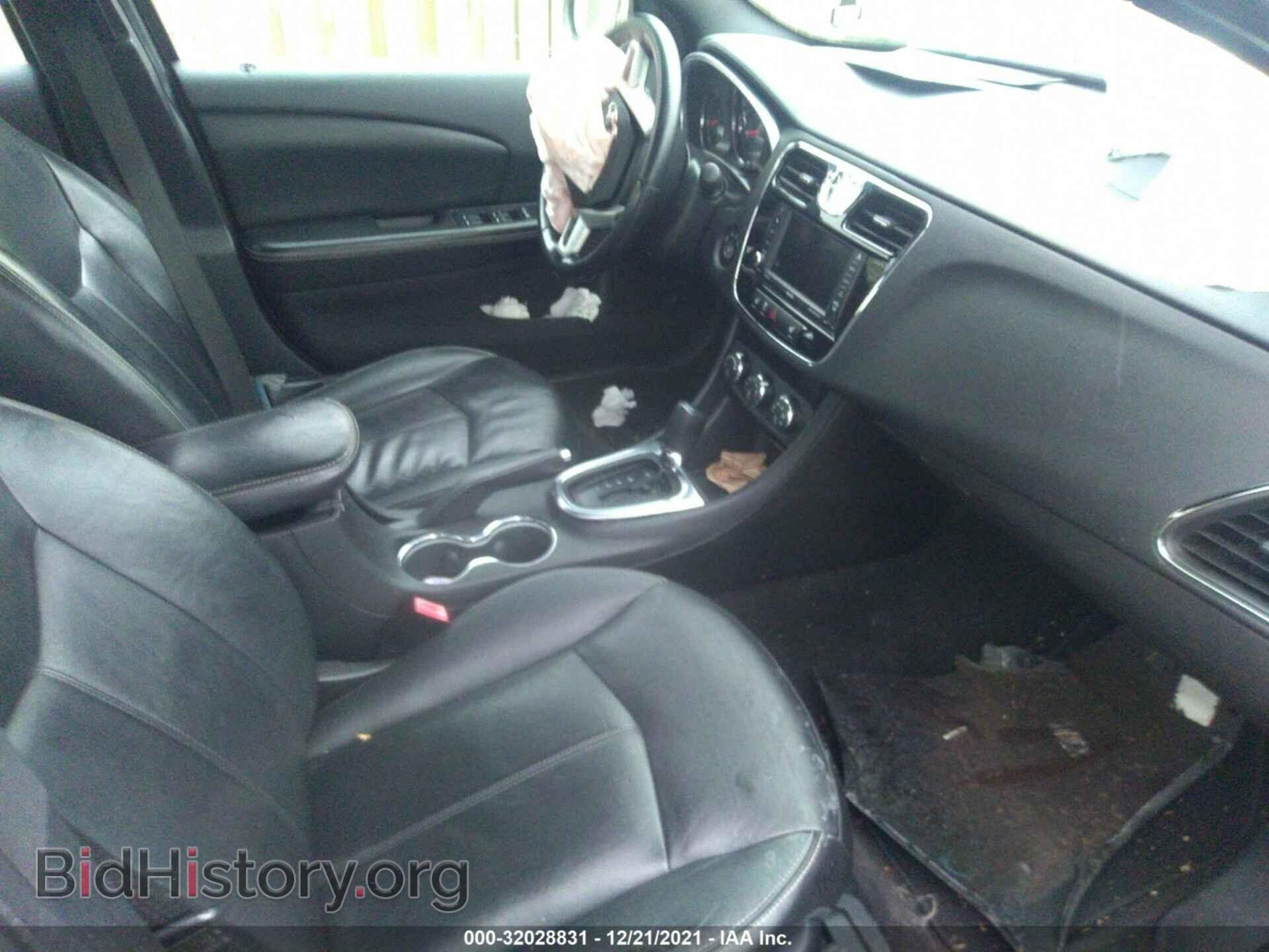 2012 CHRYSLER 200 - VIN: 1C3CCBCB3CN206437 - Photo 5