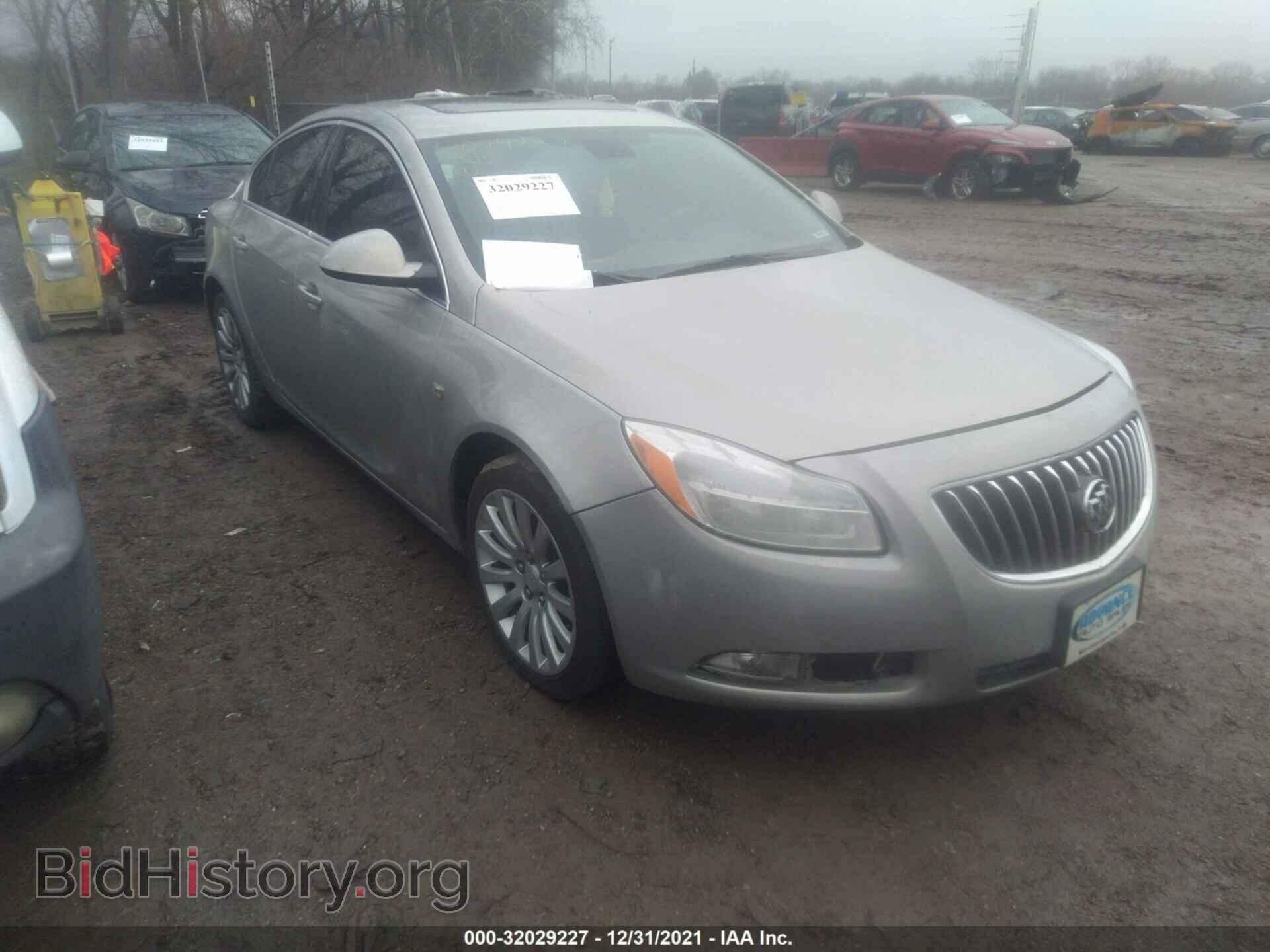 Photo W04GS5EC4B1128256 - BUICK REGAL 2011