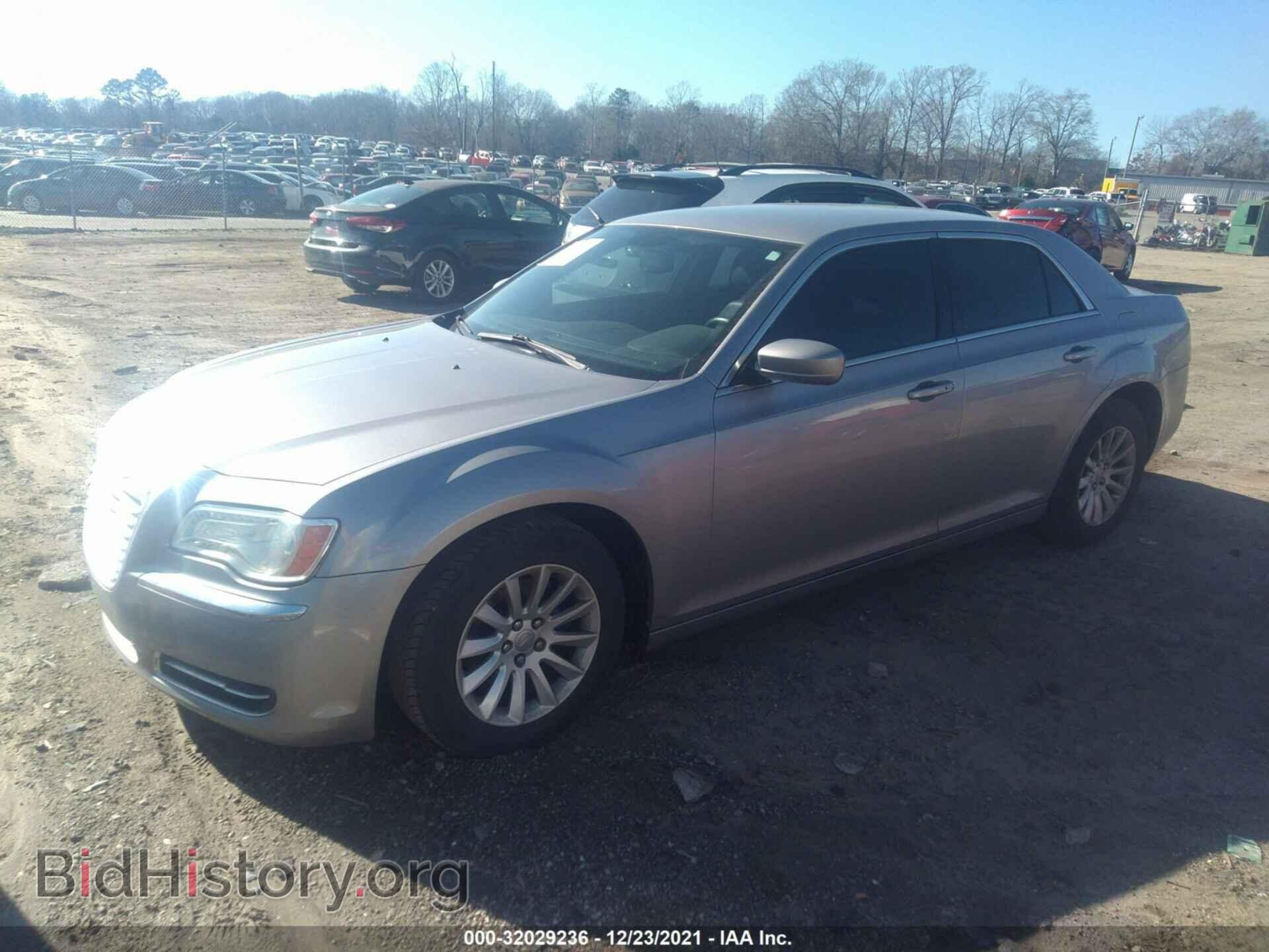 2014 CHRYSLER 300 - VIN: 2C3CCAAG1EH157355 - Photo 2
