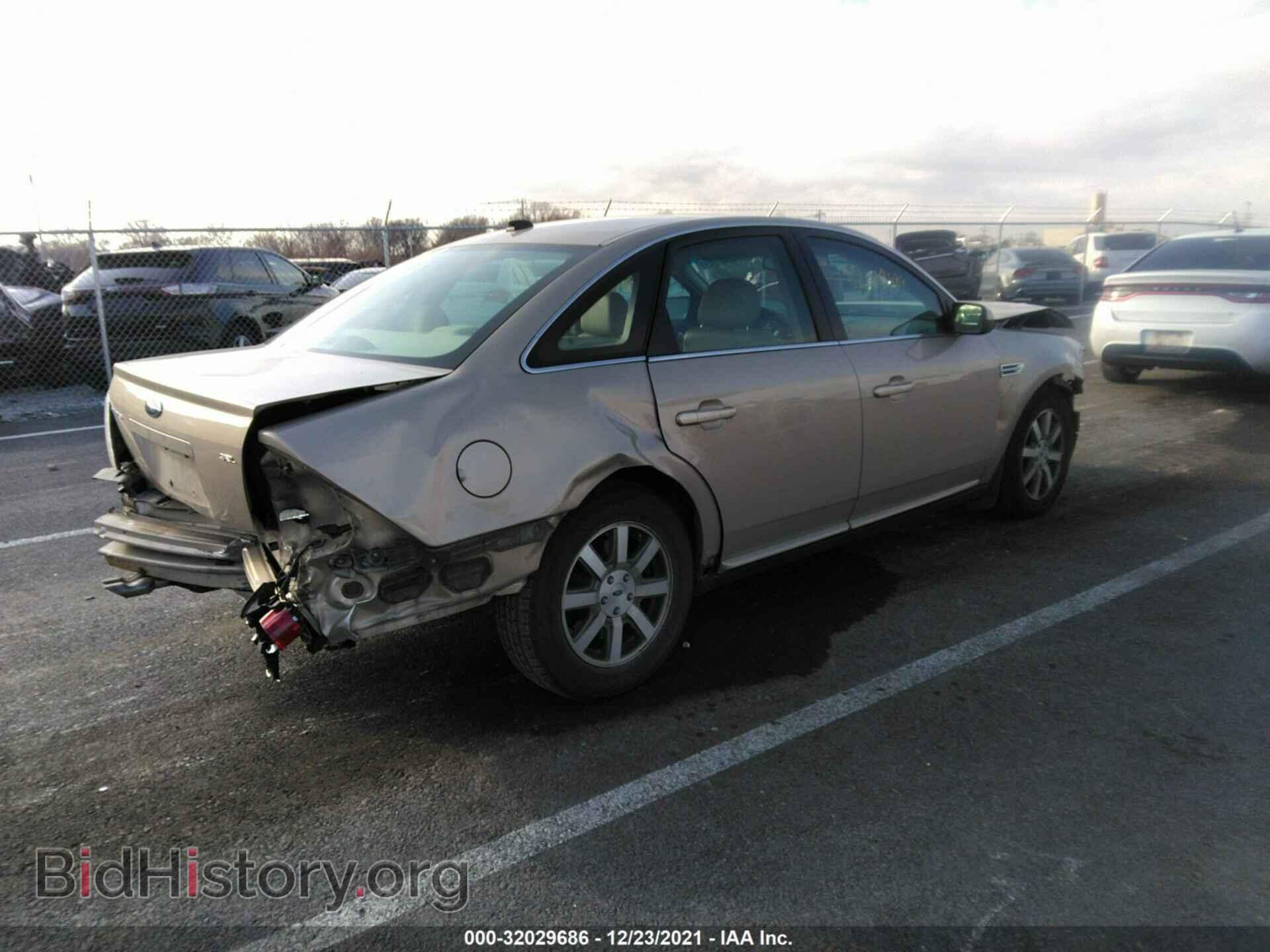 2008 FORD TAURUS - VIN: 1FAHP24W08G111245 - Фото 4