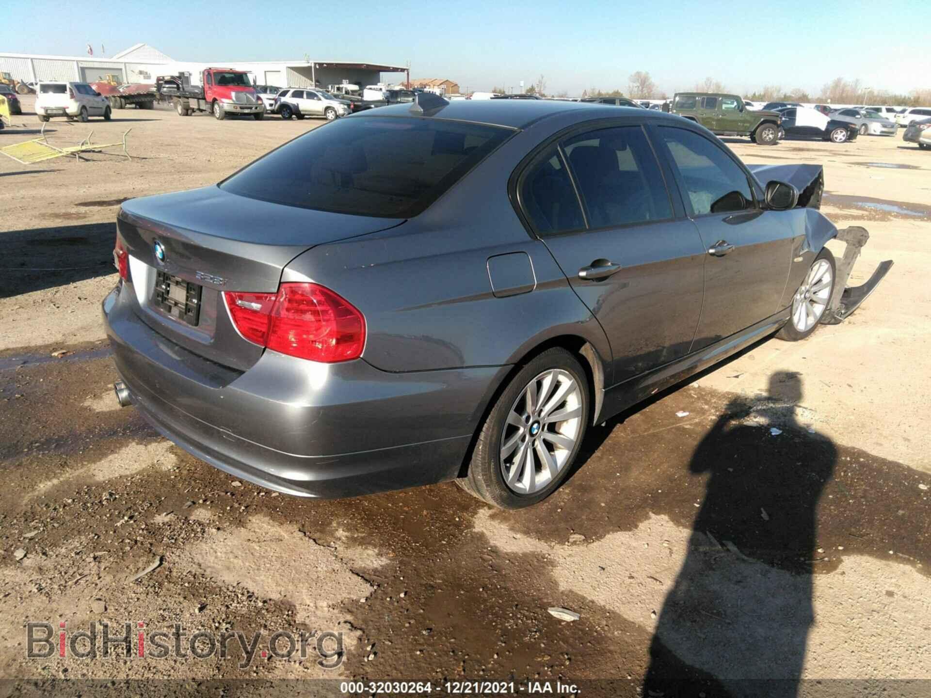 2009 BMW 3 SERIES - VIN: WBAPH77509NM30951 - Фото 4