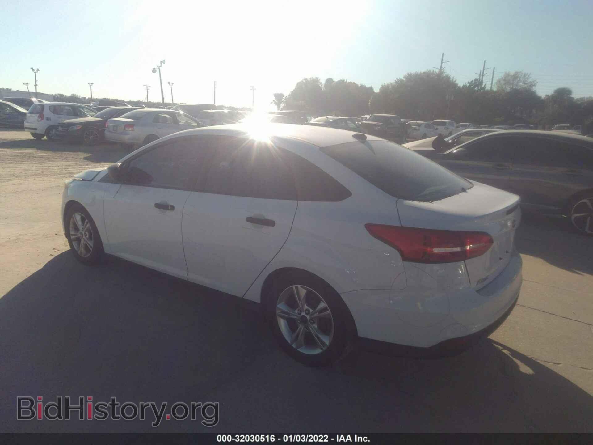 2016 FORD FOCUS - VIN: 1FADP3E29GL215674 - Фото 3