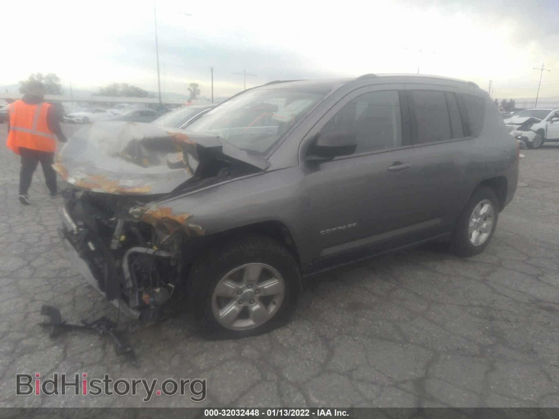 2013 JEEP COMPASS - VIN: 1C4NJCBA8DD270375 - Фото 2