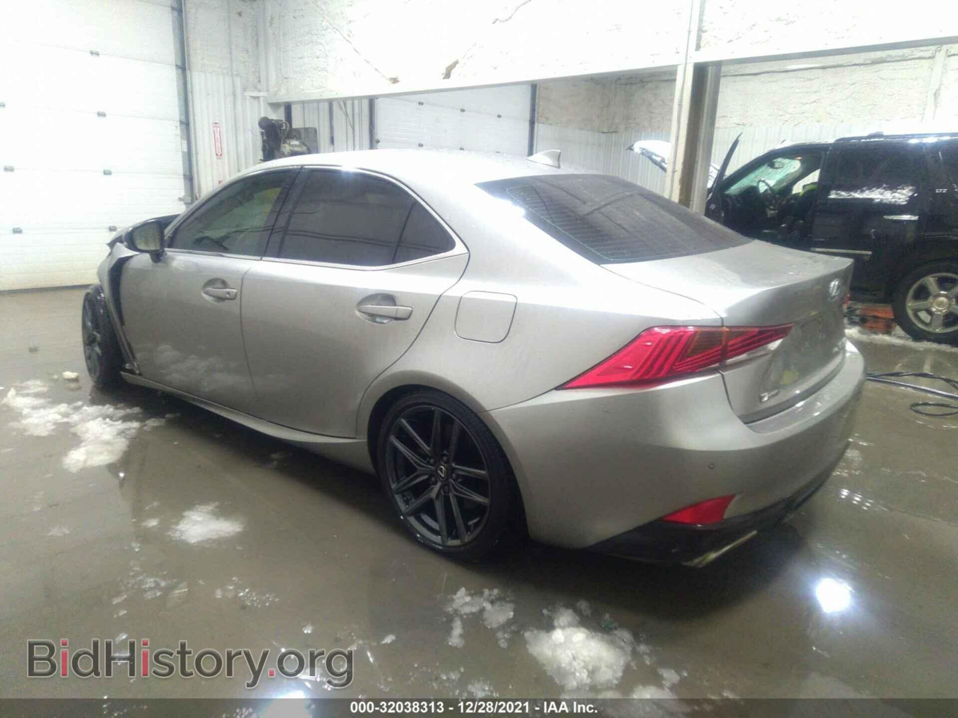 2019 LEXUS IS - VIN: JTHC81D21K5038154 - Фото 3