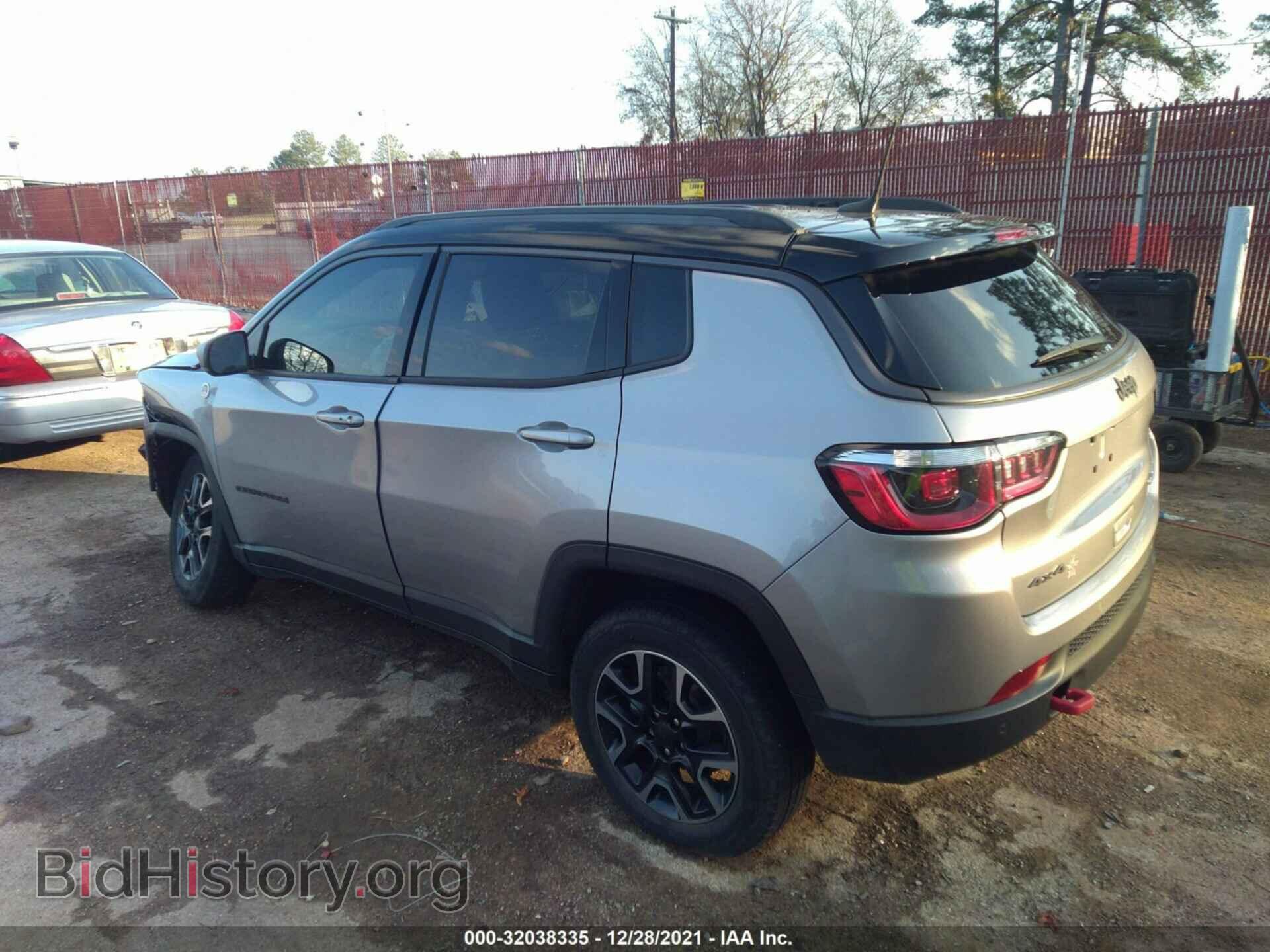 2019 JEEP COMPASS - VIN: 3C4NJDDB6KT653945 - Фото 3