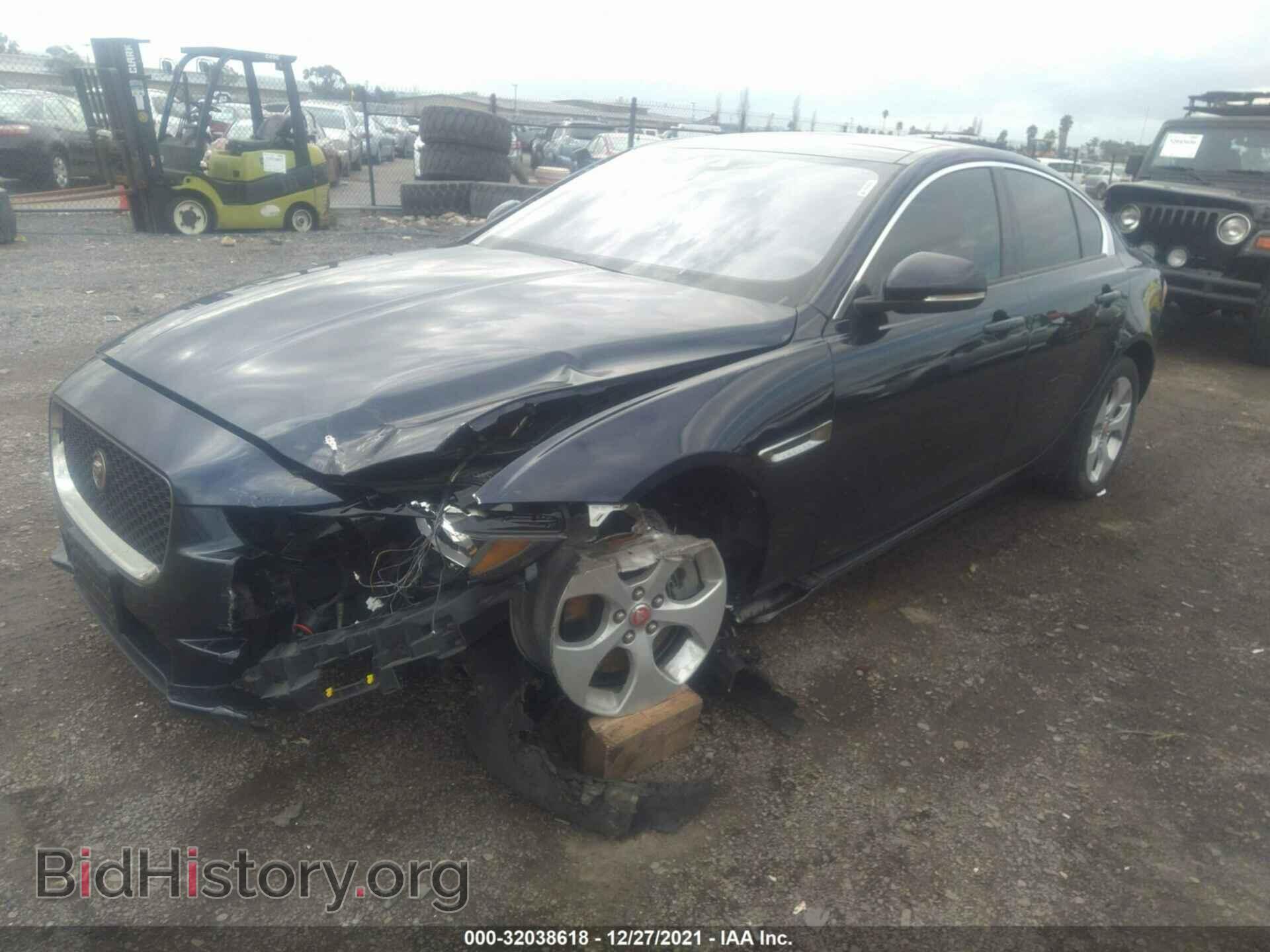 2017 JAGUAR XE - VIN: SAJAR4BG7HA967241 - Фото 2
