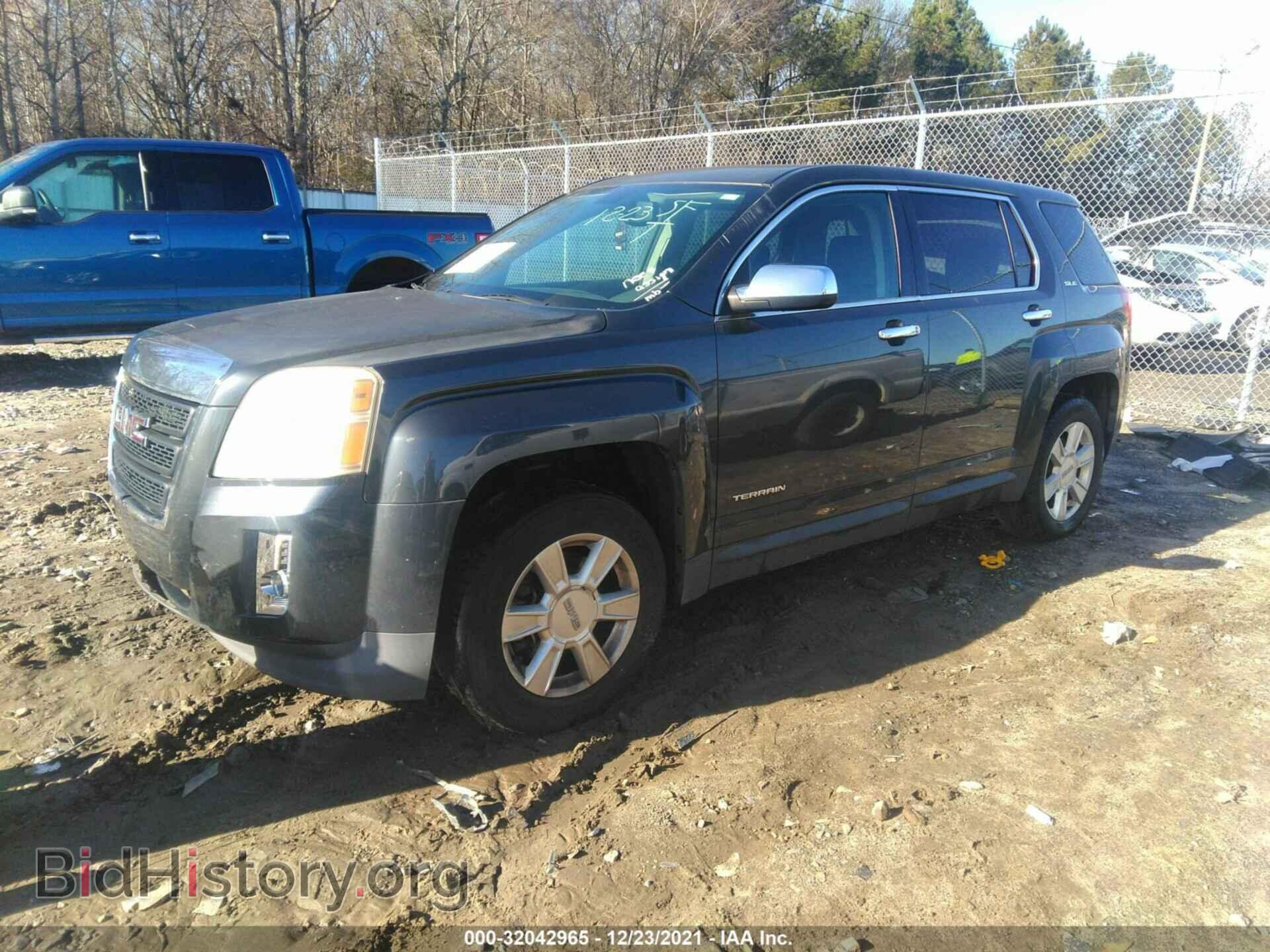 2010 GMC TERRAIN - VIN: 2CTALBEW8A6346282 - Photo 2