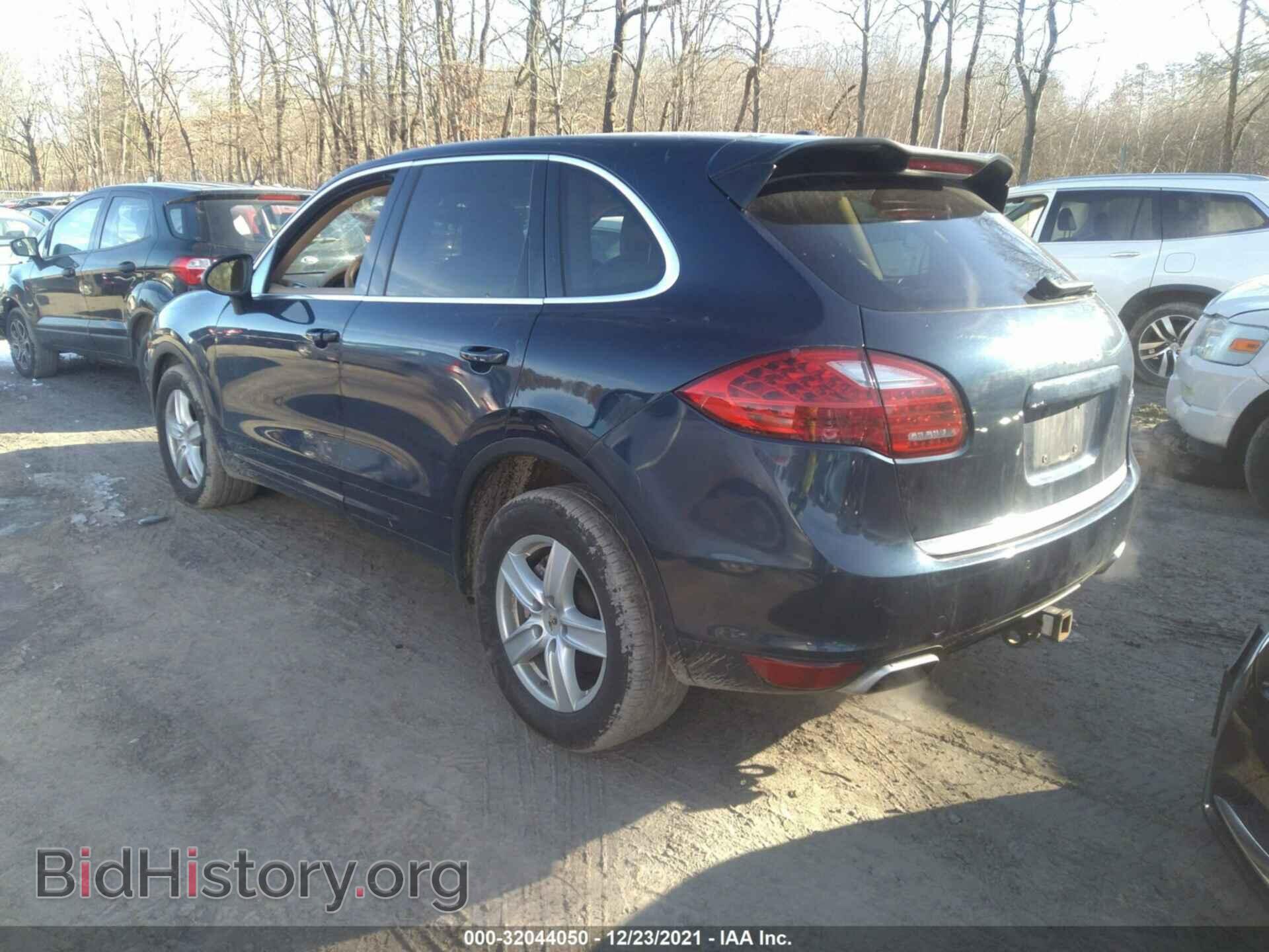 2011 PORSCHE CAYENNE - VIN: WP1AB2A2XBLA42105 - Фото 3