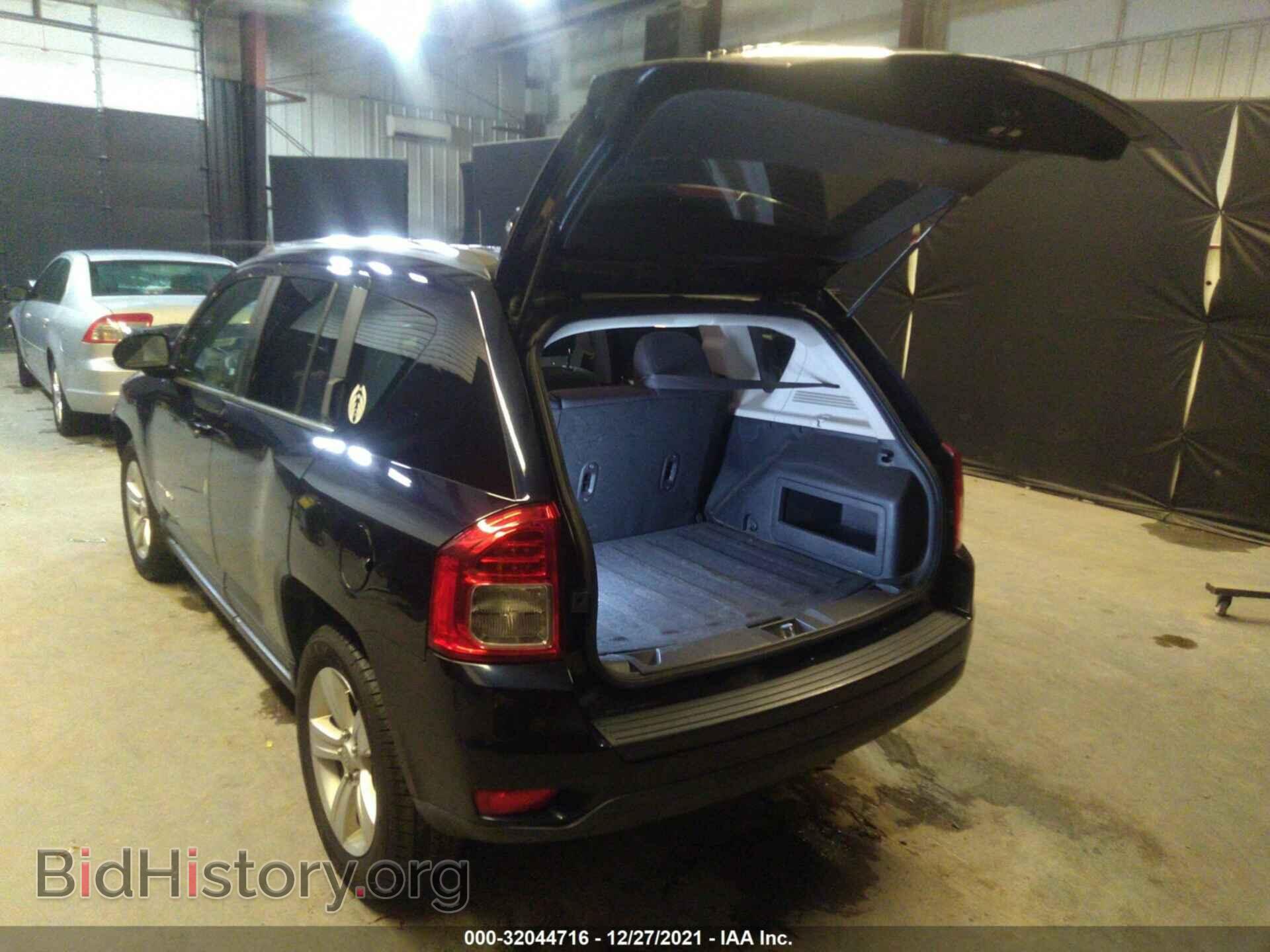 2011 JEEP COMPASS - VIN: 1J4NF1FB7BD134450 - Фото 3
