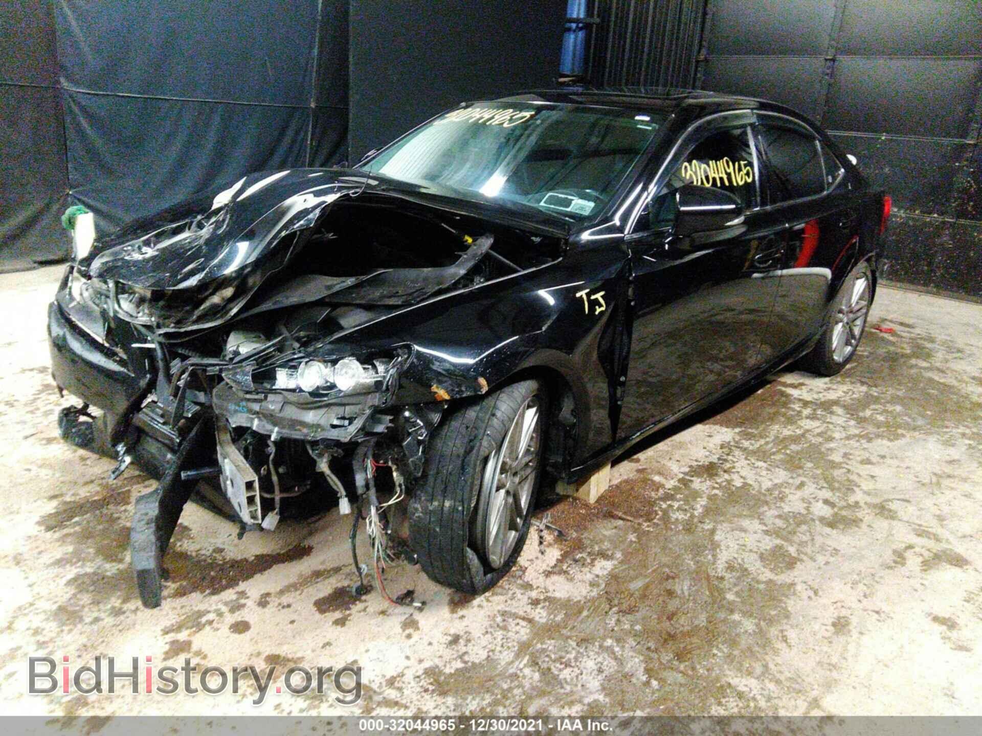 2015 LEXUS IS 250 - VIN: JTHCF1D27F5019782 - Photo 2