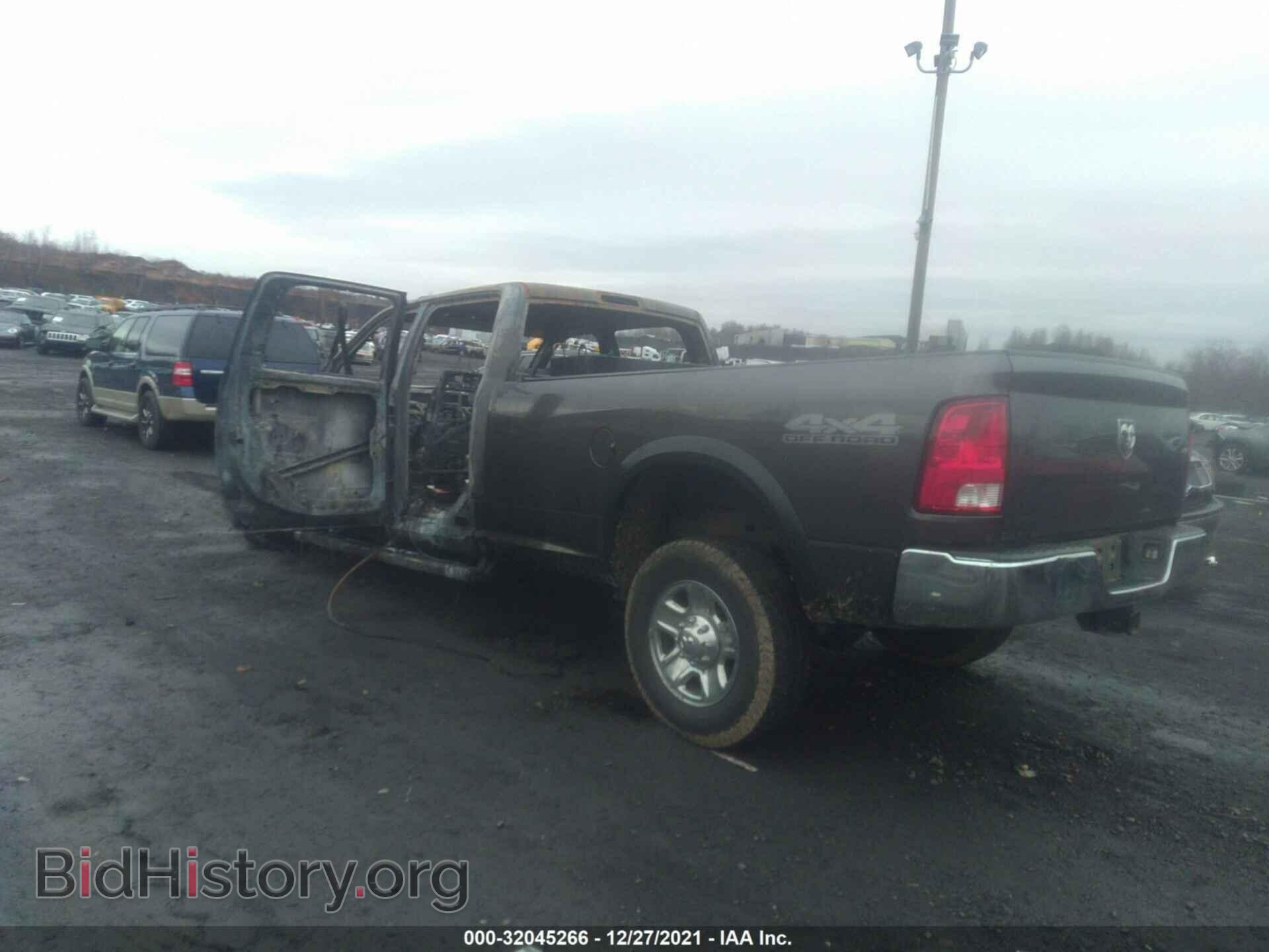 2018 RAM 2500 - VIN: 3C6UR5HL5JG160463 - Photo 3