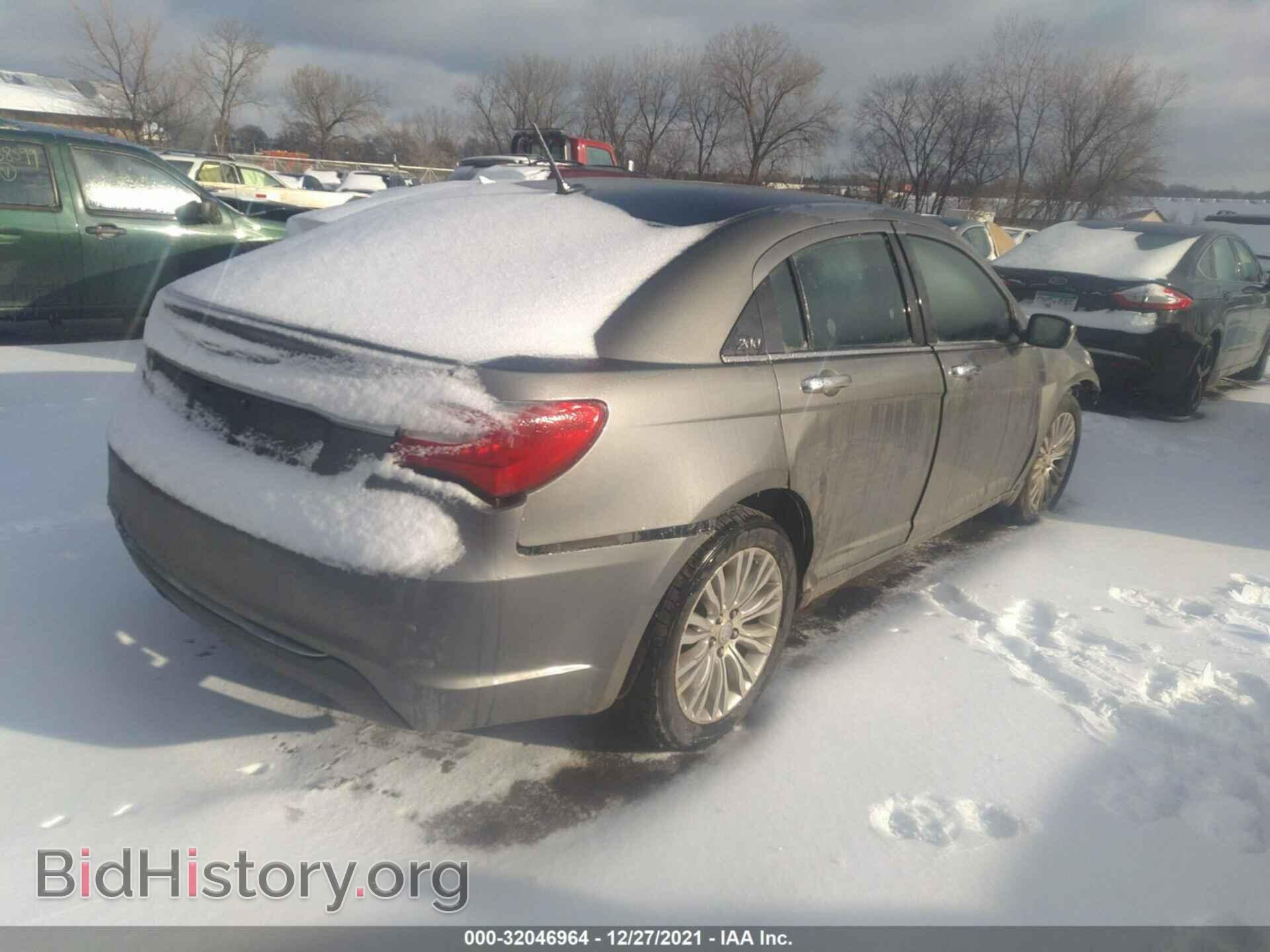2012 CHRYSLER 200 - VIN: 1C3CCBCGXCN184934 - Фото 4
