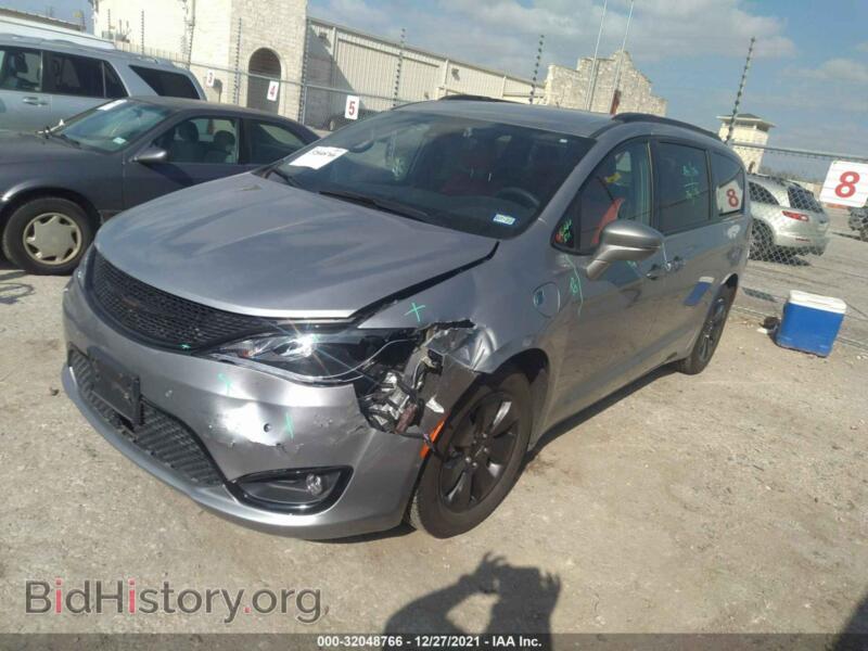 2020 Chrysler PACIFICA (VIN 2C4RC1N77LR243146) — photo 2 of 11