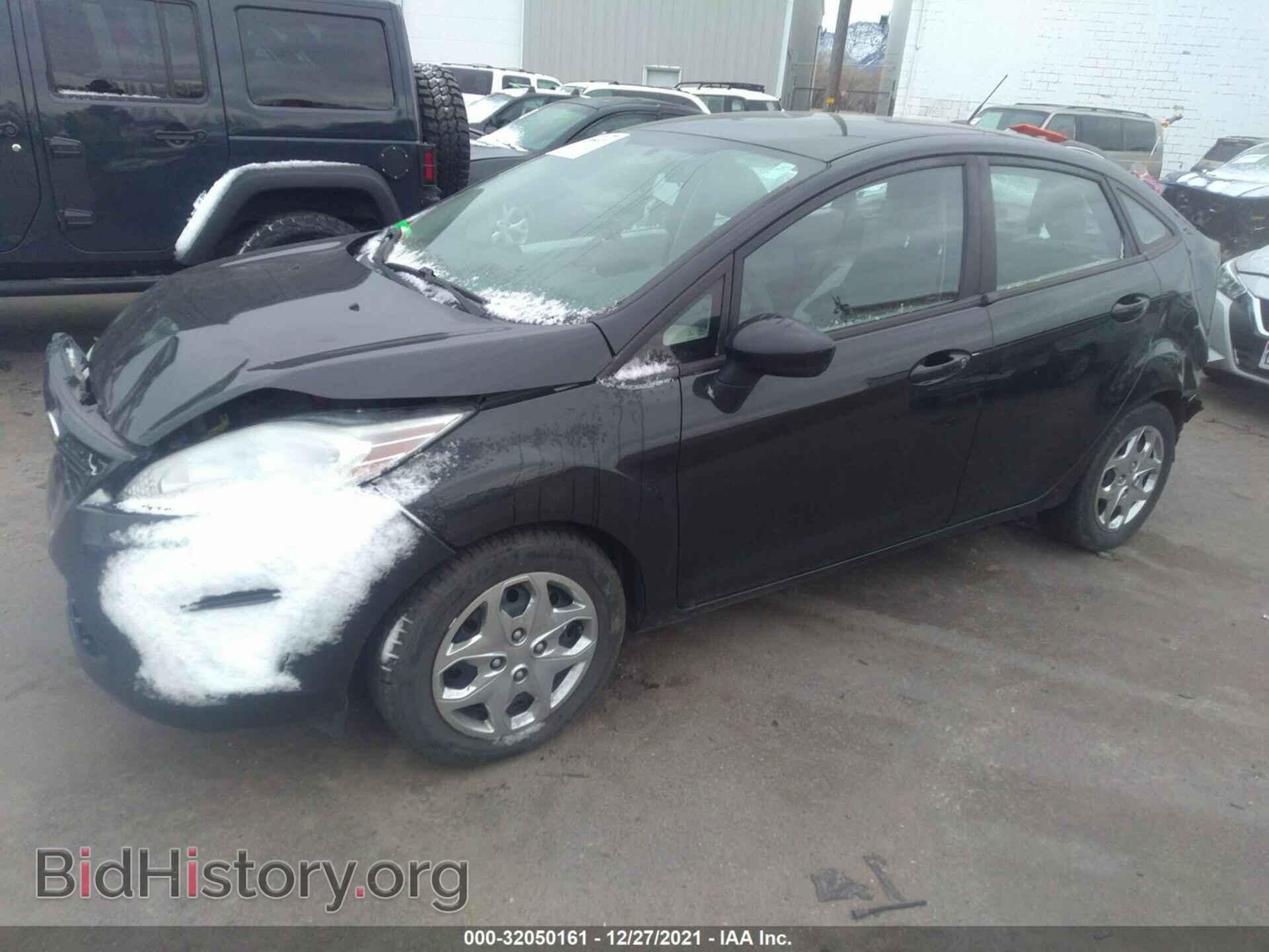 2013 FORD FIESTA - VIN: 3FADP4AJ7DM225813 - Фото 2