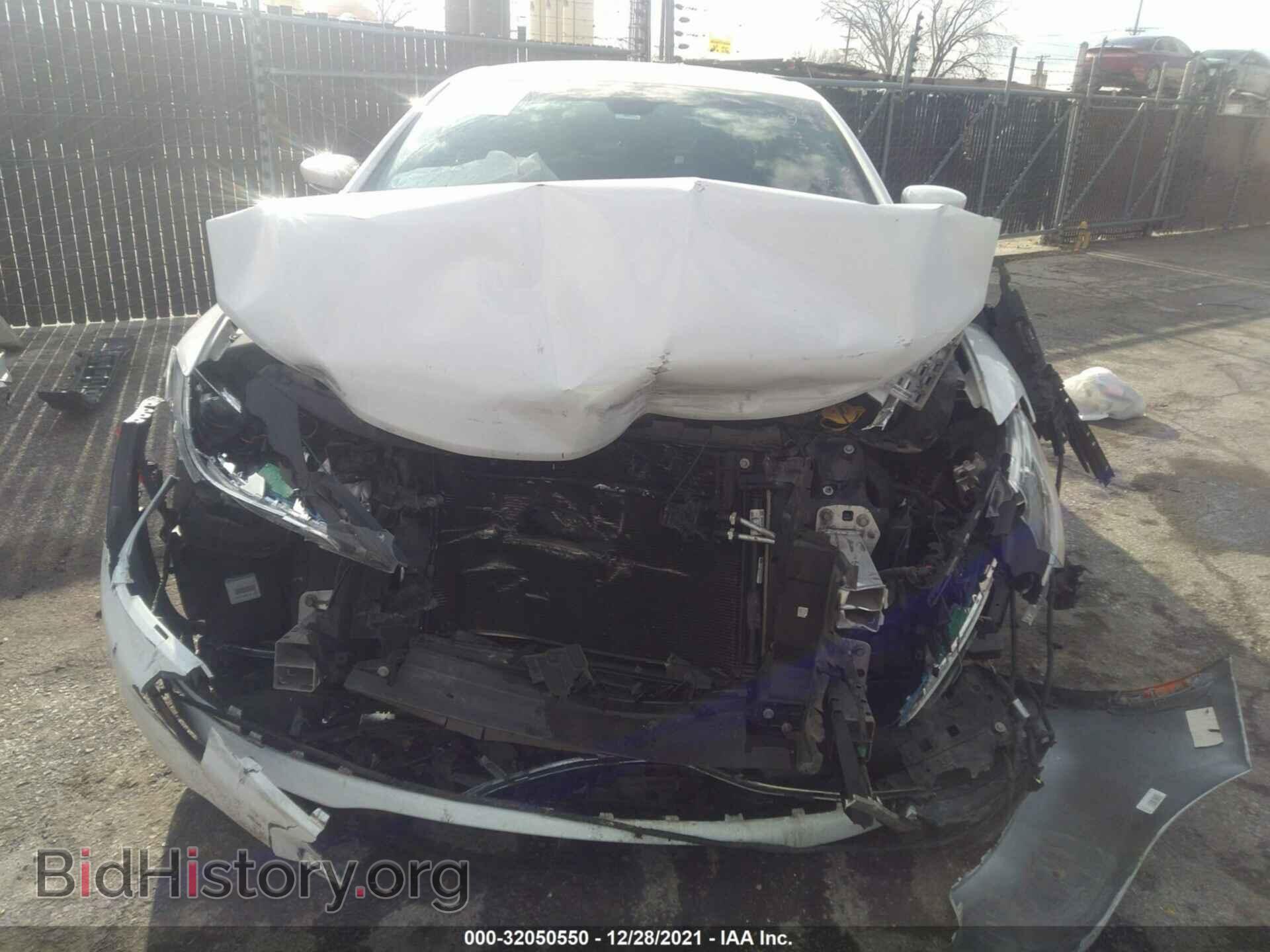 2016 CHRYSLER 200 - VIN: 1C3CCCAB7GN128758 - Фото 6