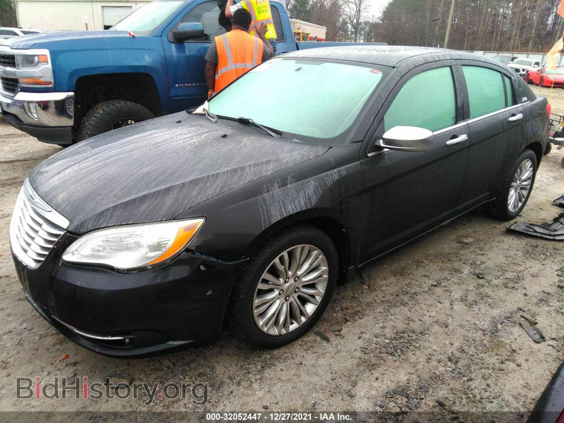 2012 CHRYSLER 200 - VIN: 1C3CCBCG9CN139810 - Фото 2