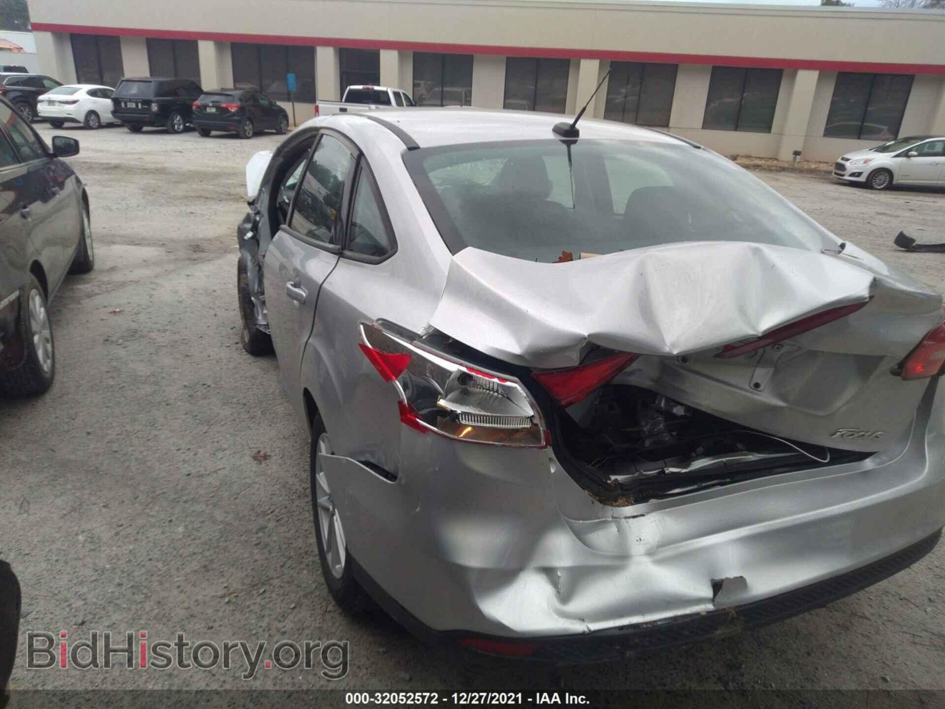 2018 FORD FOCUS - VIN: 1FADP3F22JL276449 - Фото 3