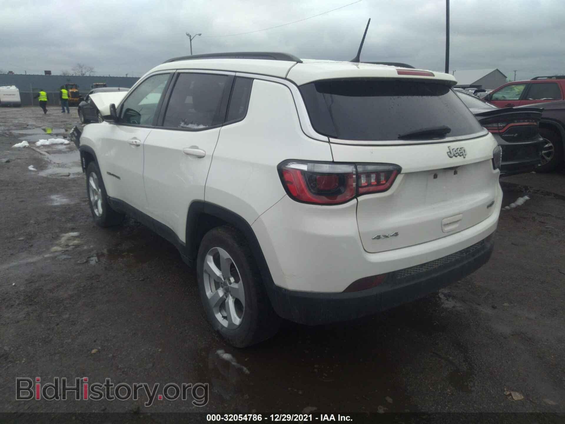 2017 JEEP COMPASS - VIN: 3C4NJDBB1HT674777 - Фото 3