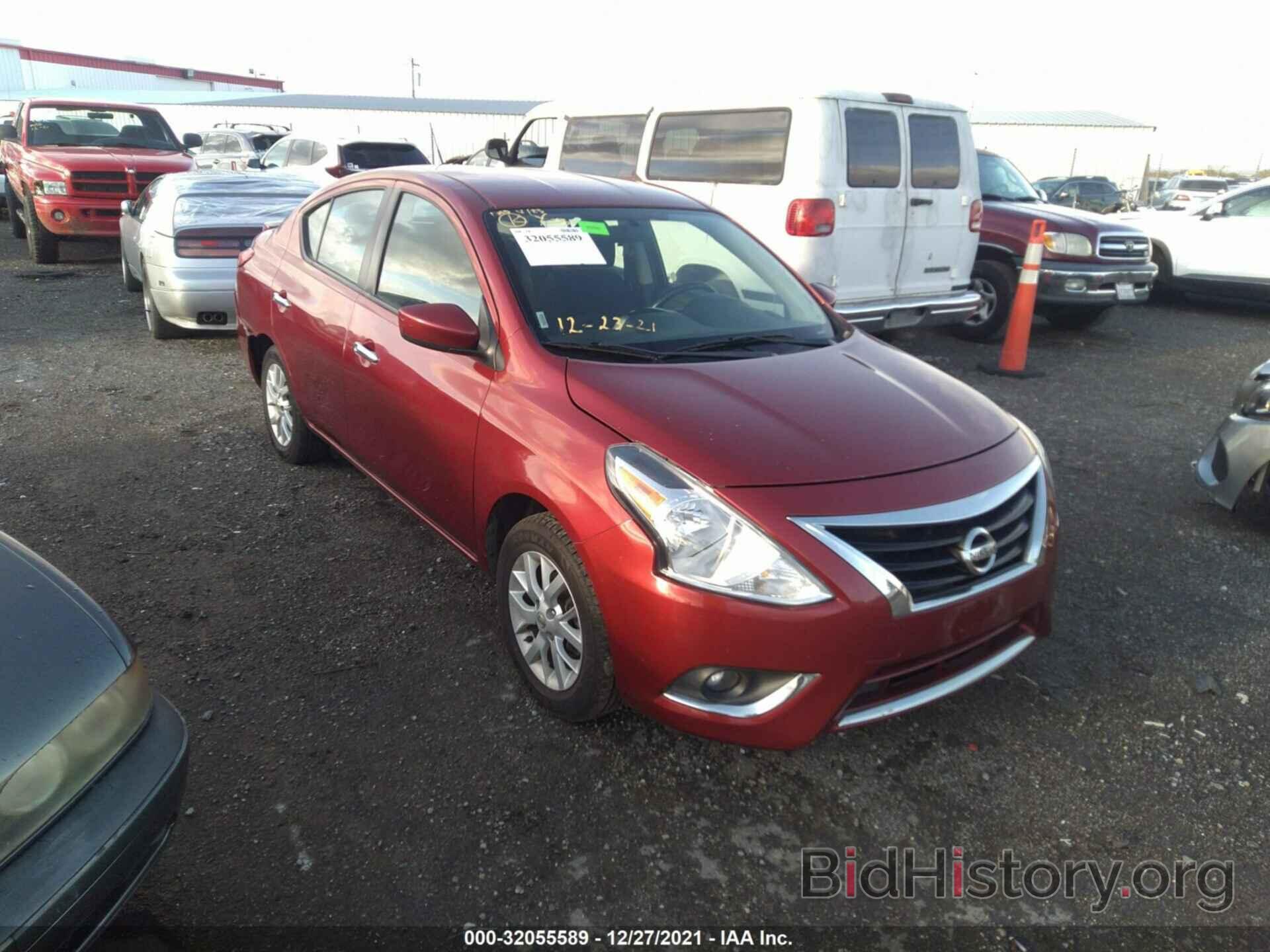 Photo 3N1CN7AP2JL809624 - NISSAN VERSA SEDAN 2018