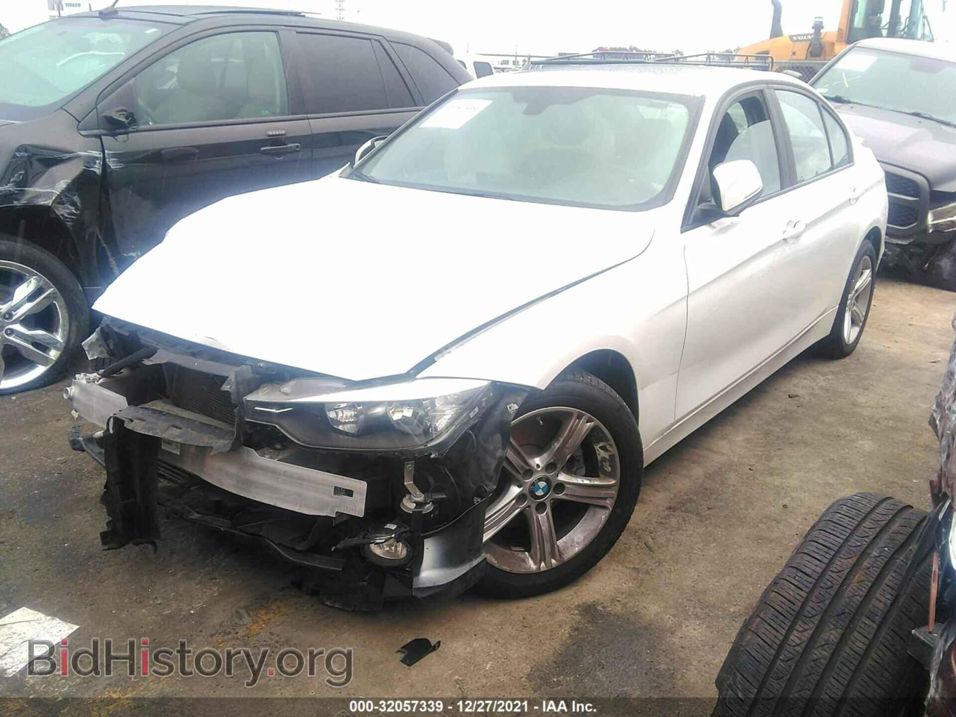 2013 BMW 3 SERIES - VIN: WBA3A5C56DF603341 - Фото 2