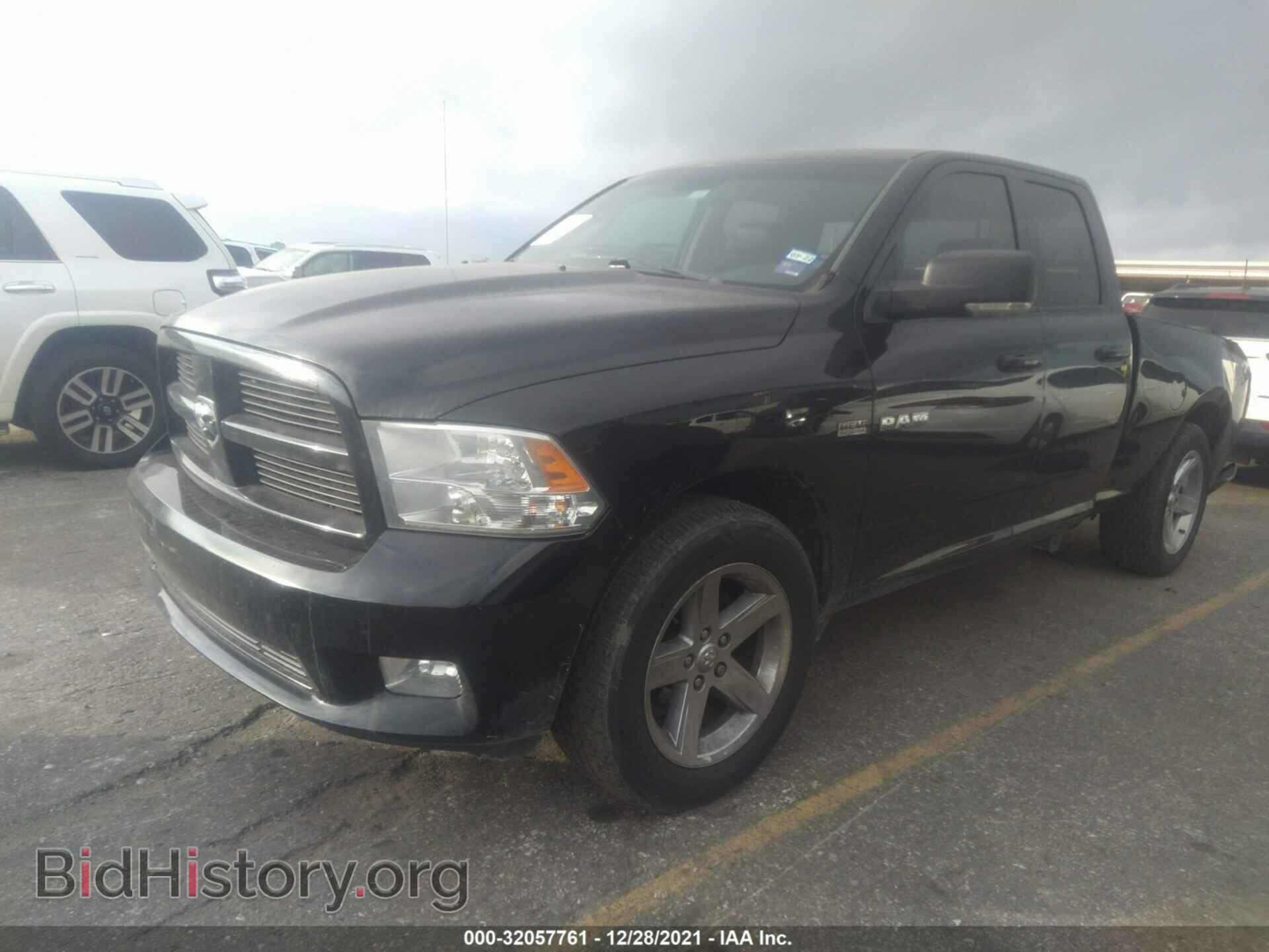 2010 DODGE RAM 1500 - VIN: 1D7RB1GT6AS231276 - Фото 2
