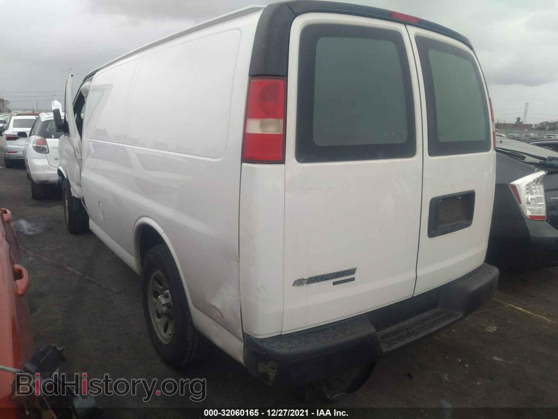 2012 CHEVROLET EXPRESS CARGO VAN - VIN: 1GCSGAFX4C1107825 - Фото 3